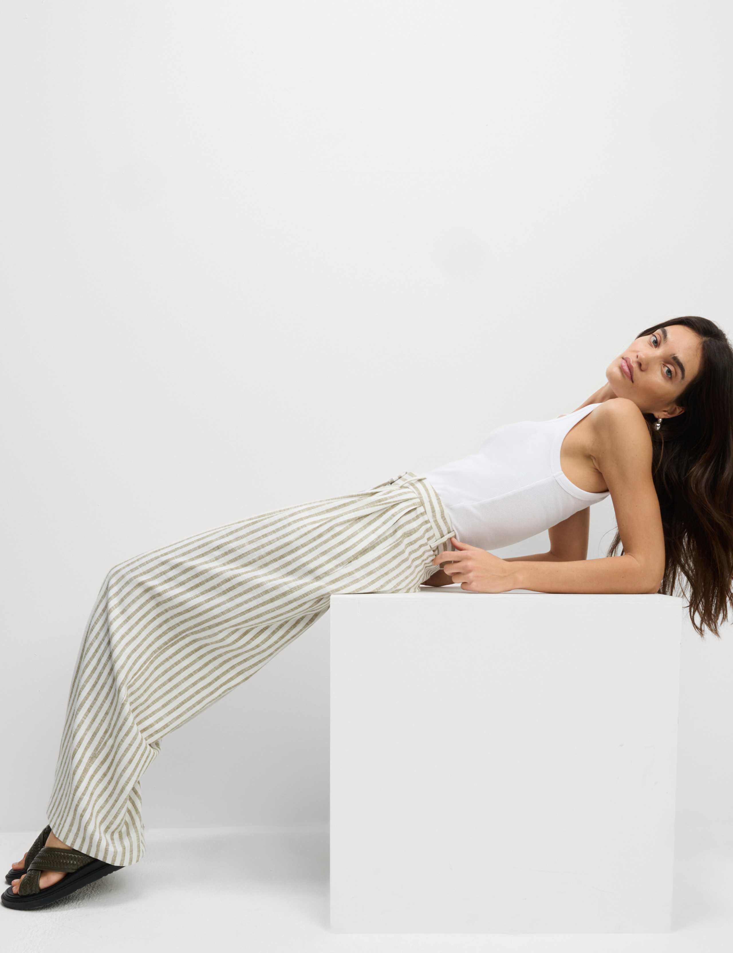 Linen Blend Striped Pleated Wide Leg Trousers 4 of 7