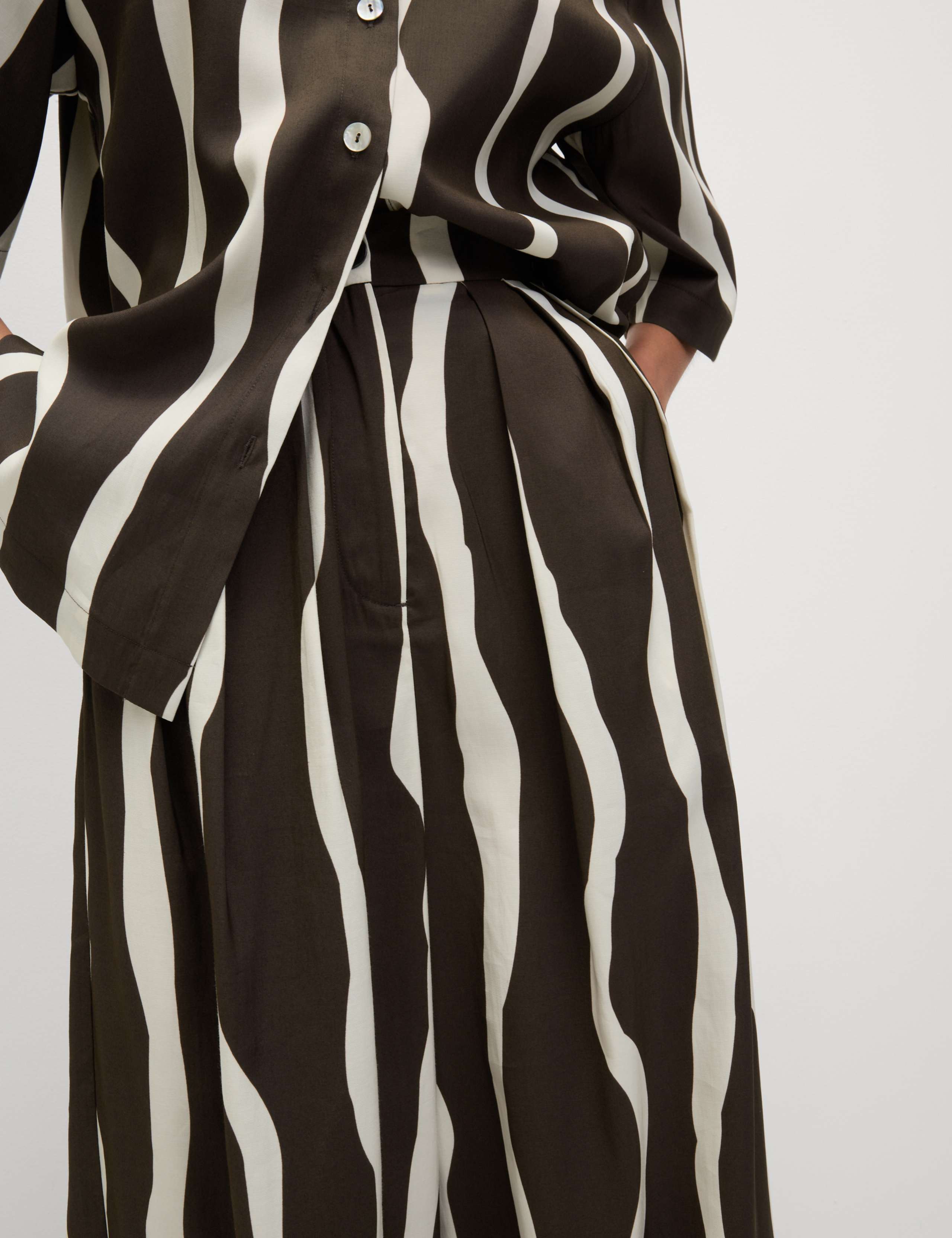 Printed Wide Leg Trousers 4 of 7