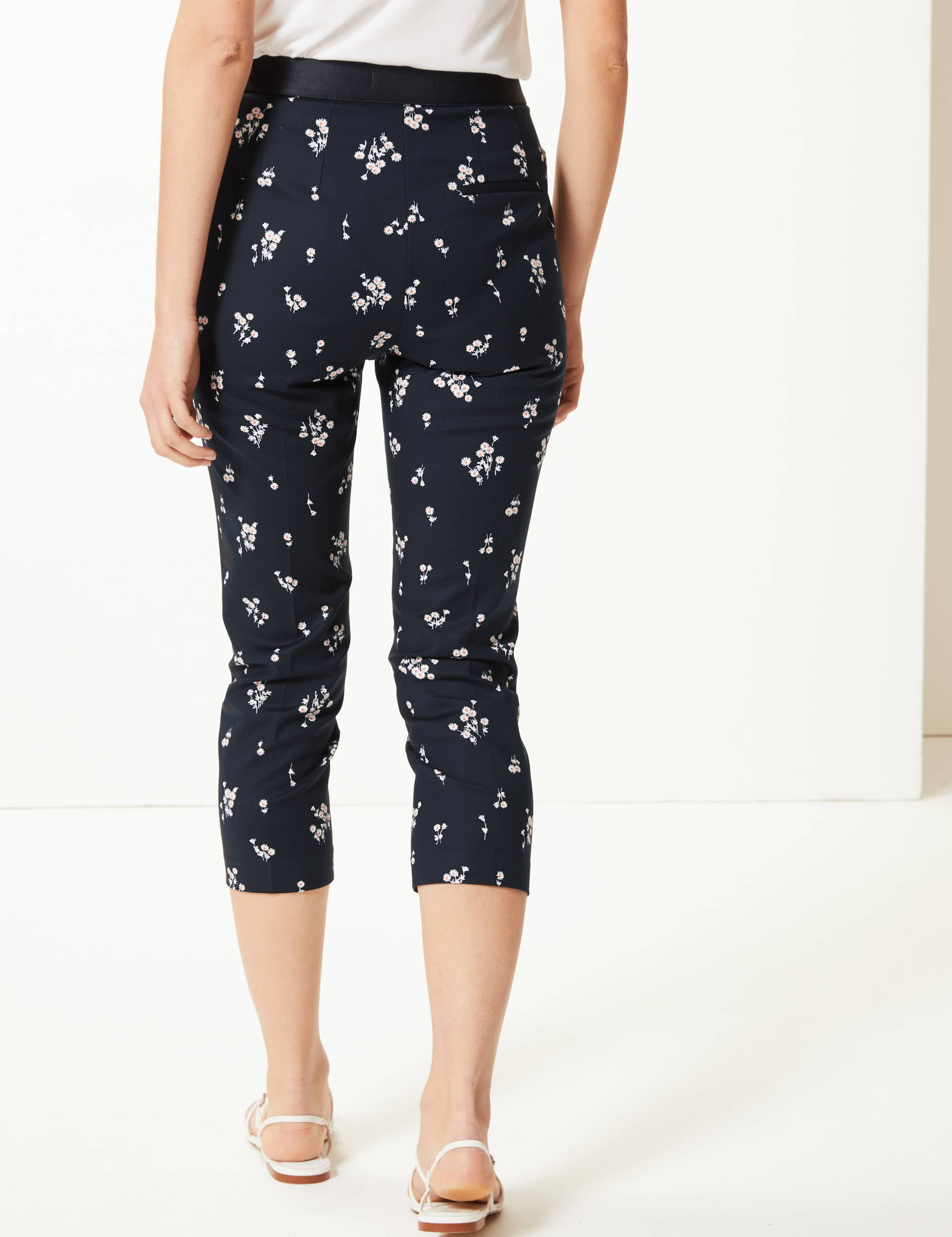 Mia Slim Floral Cropped Trousers 3 of 5