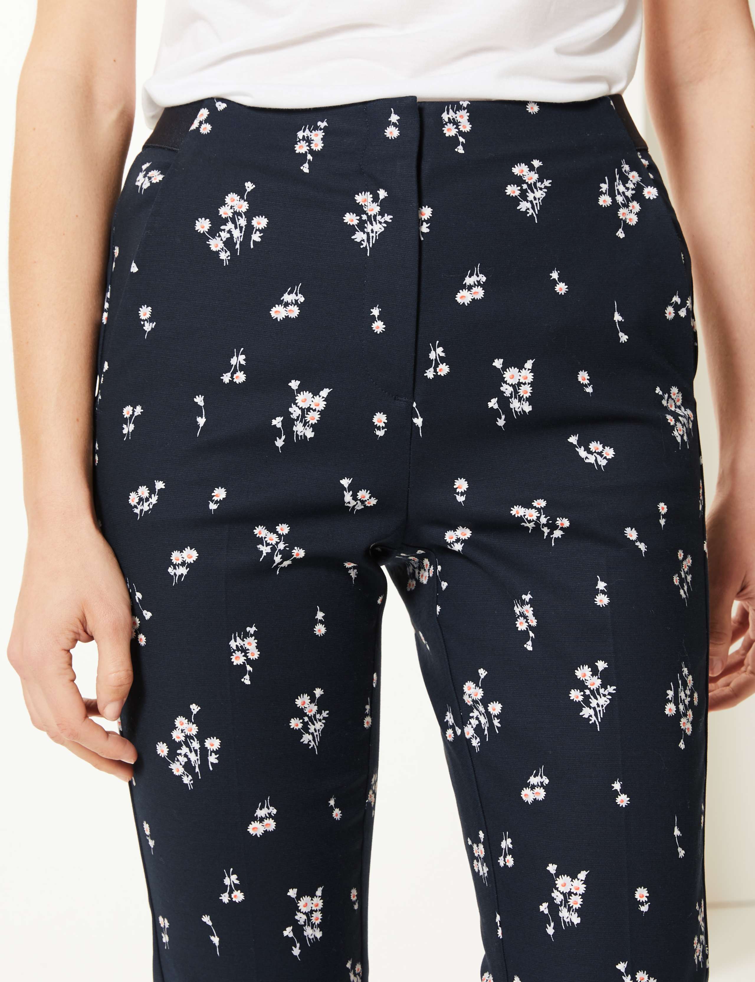 Mia Slim Floral Cropped Trousers 4 of 5