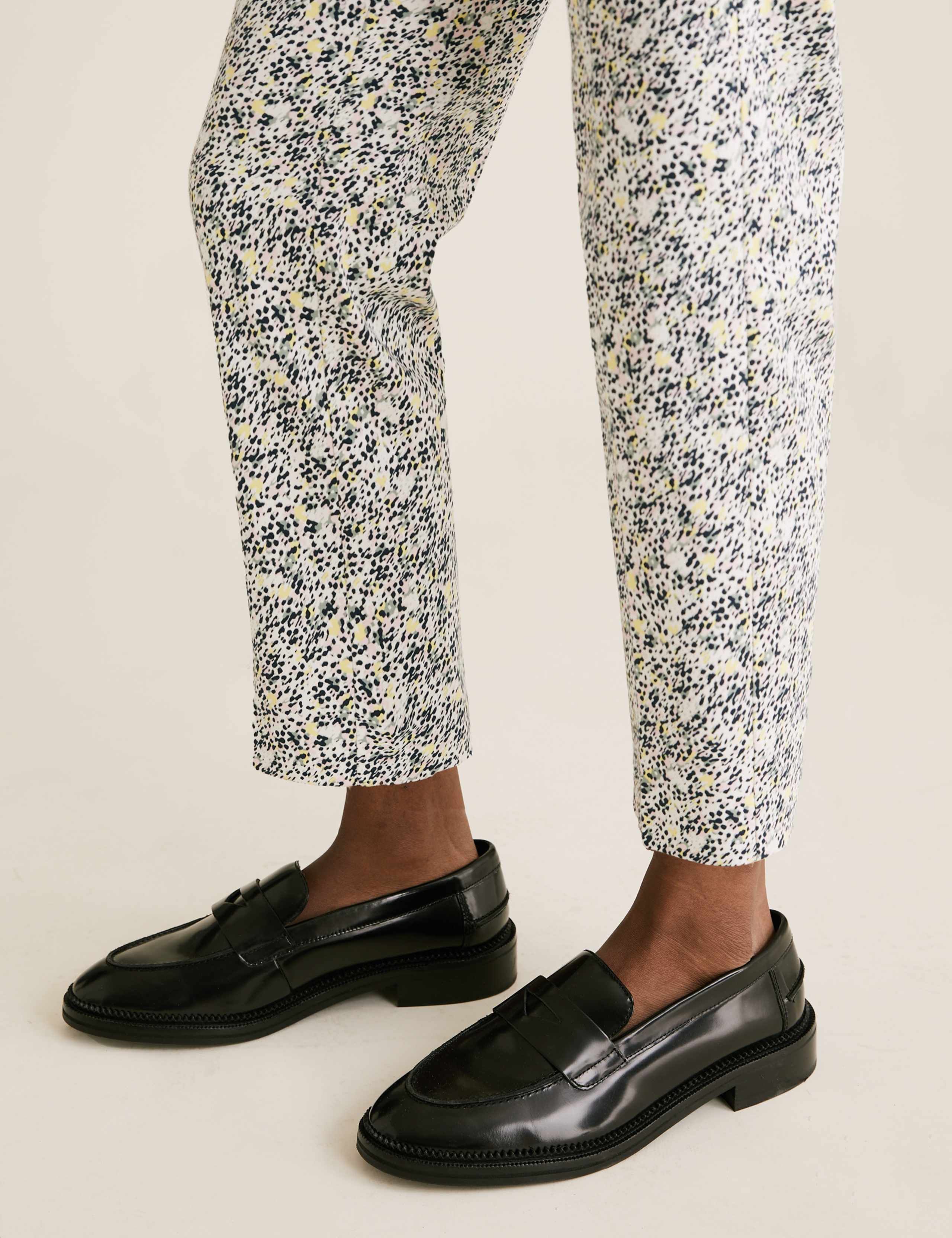Cotton Printed Slim Fit Cropped Trousers 4 of 5