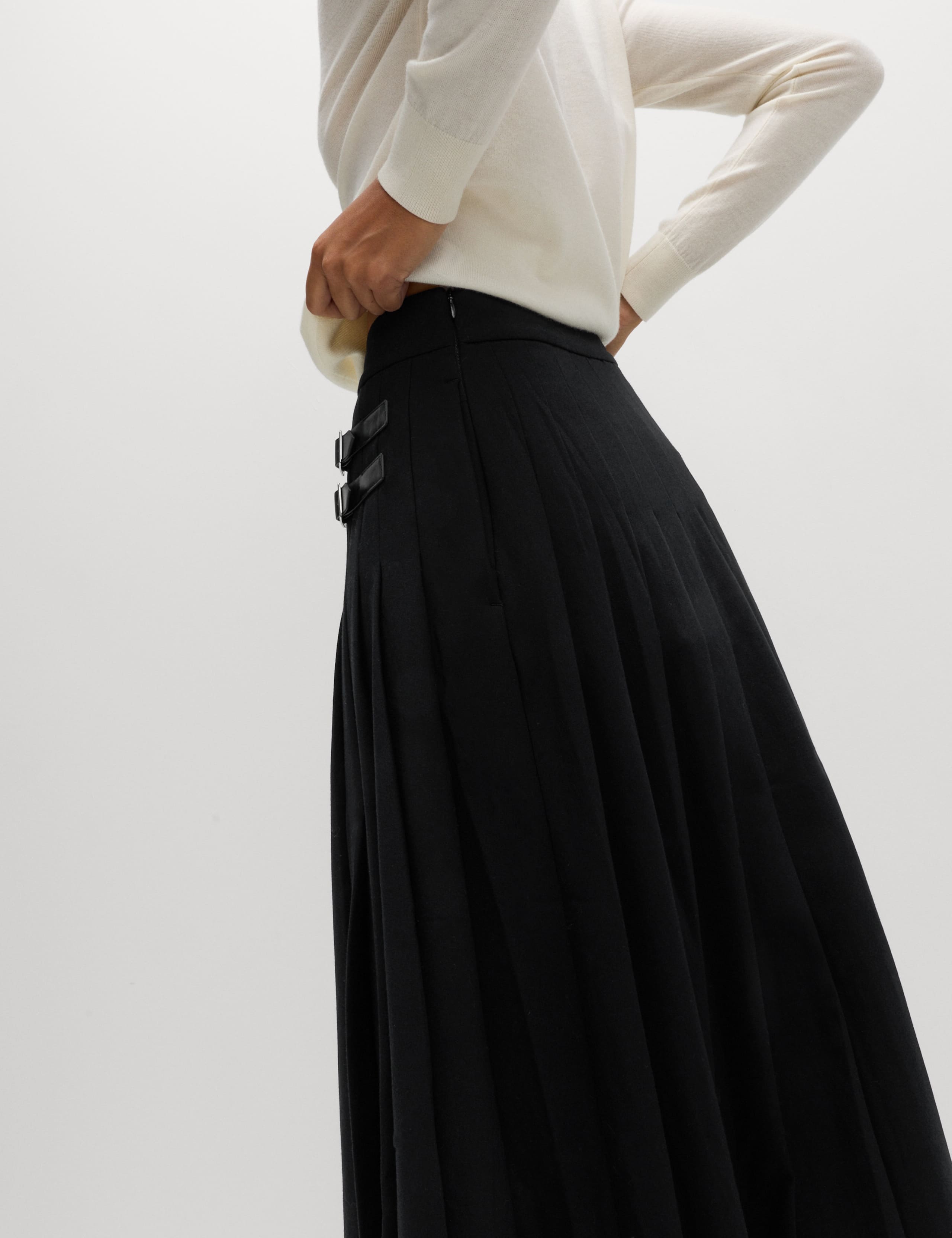 Pleated Side Split Maxi Skirt 3 of 6