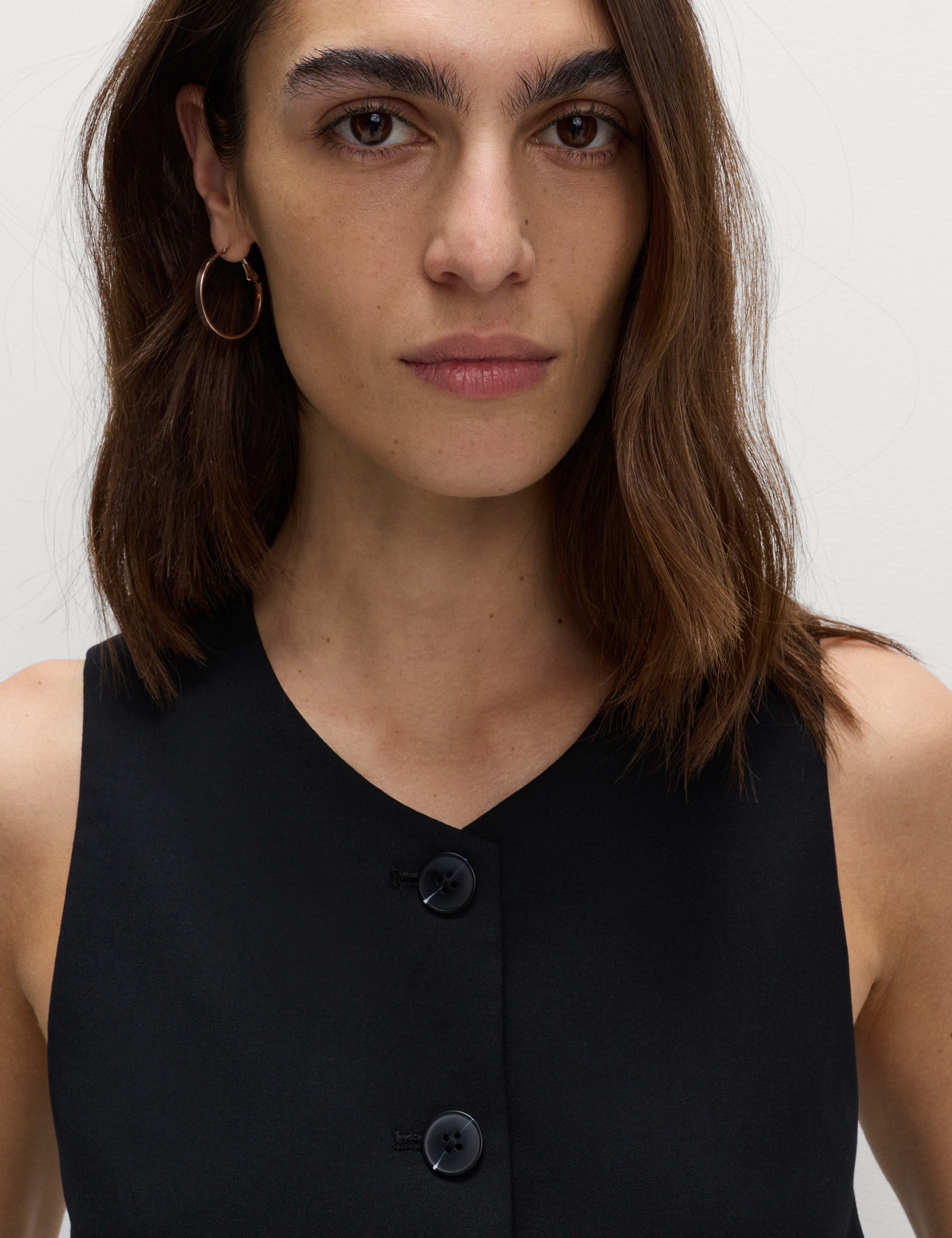 Collarless Button-Through Waistcoat 4 of 6