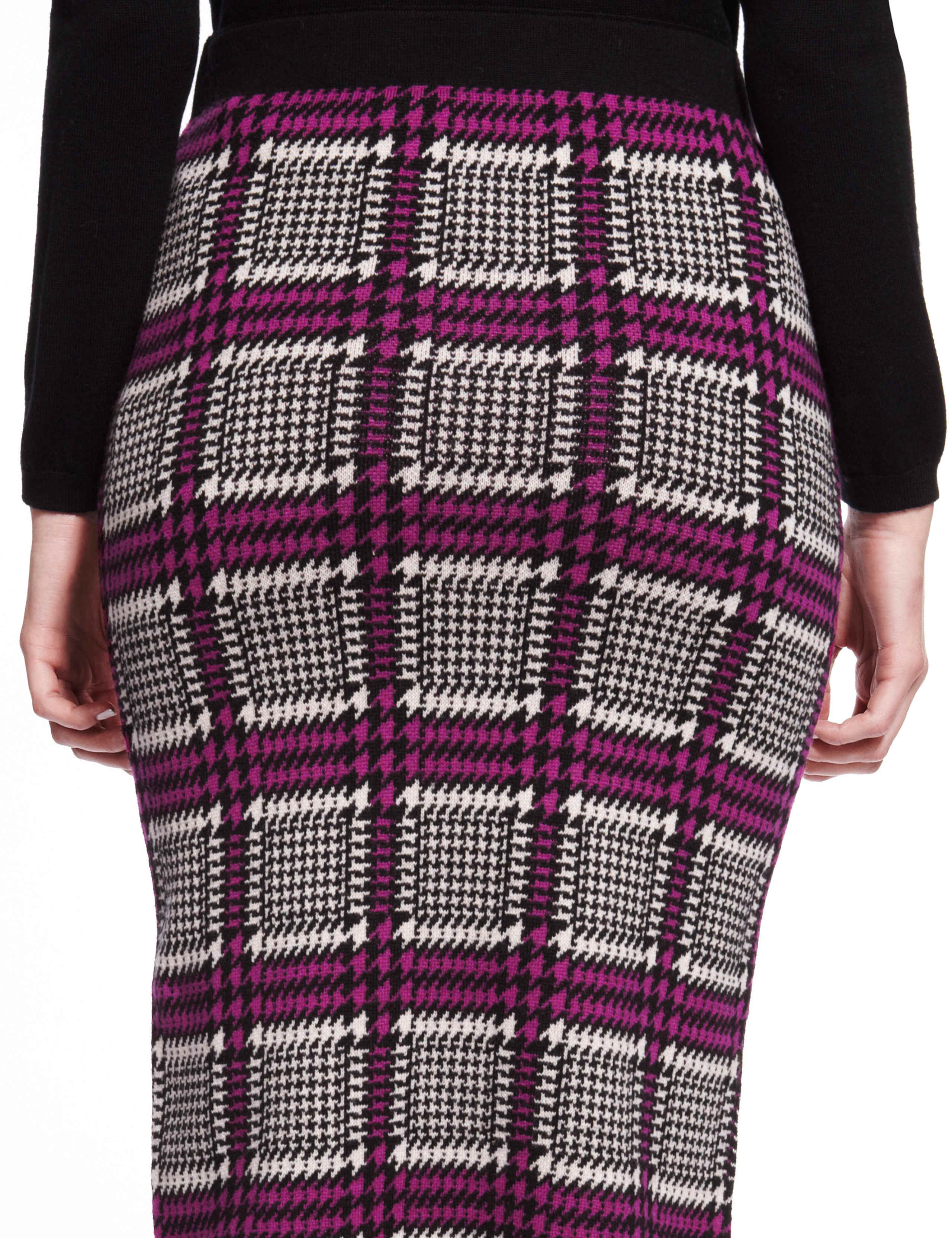 Best of British Pure Merino Wool Houndstooth Print Knitted Pencil Skirt 5 of 6