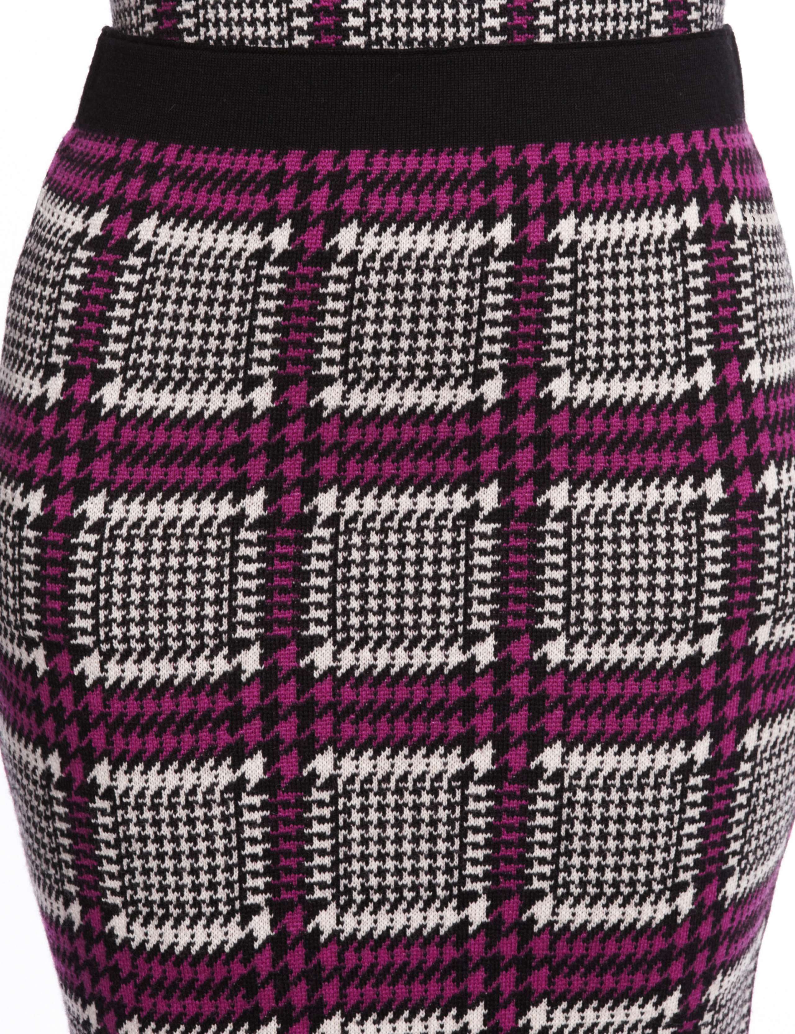 Best of British Pure Merino Wool Houndstooth Print Knitted Pencil Skirt 6 of 6