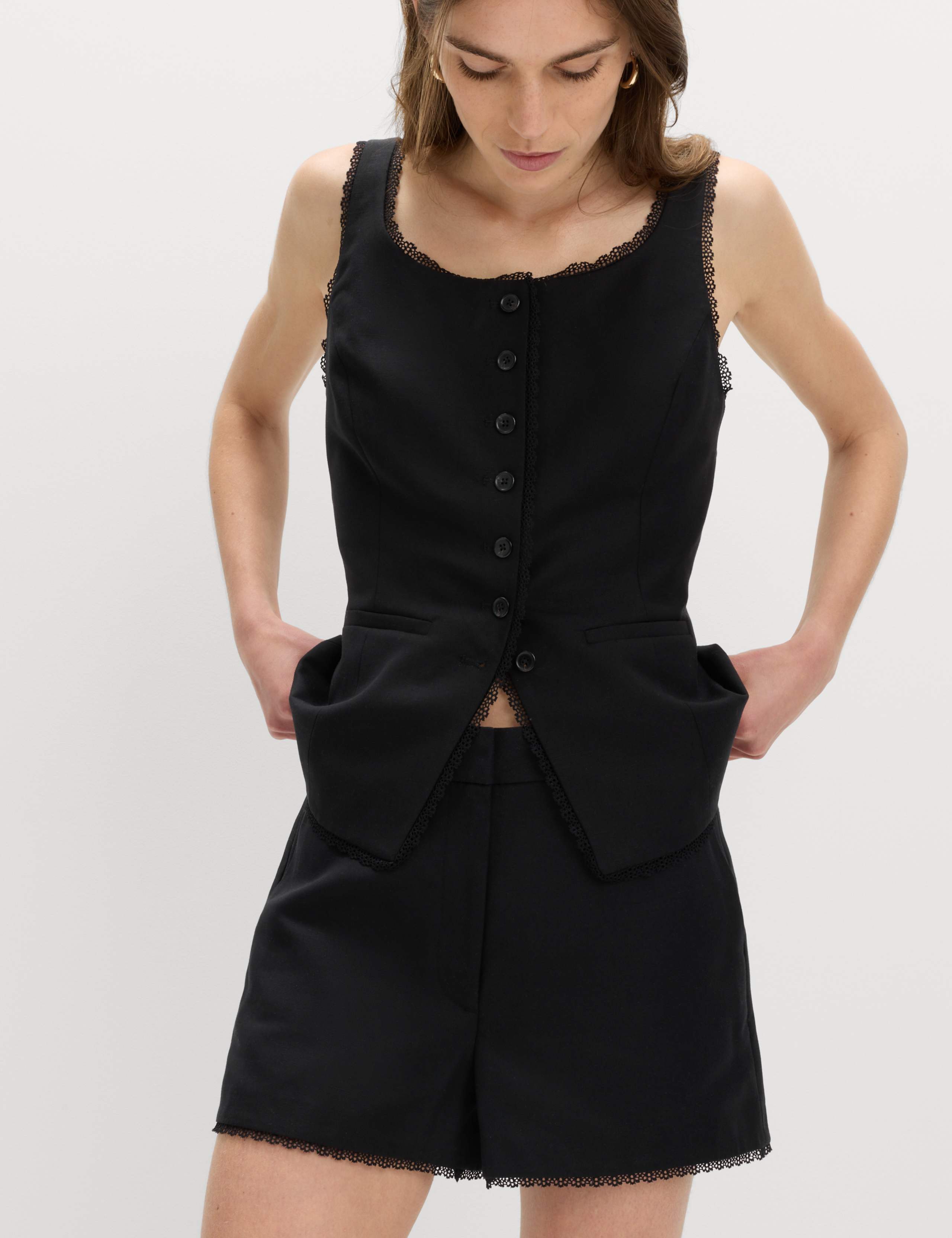 Lyocell Rich Tailored Shorts with Linen 1 of 4