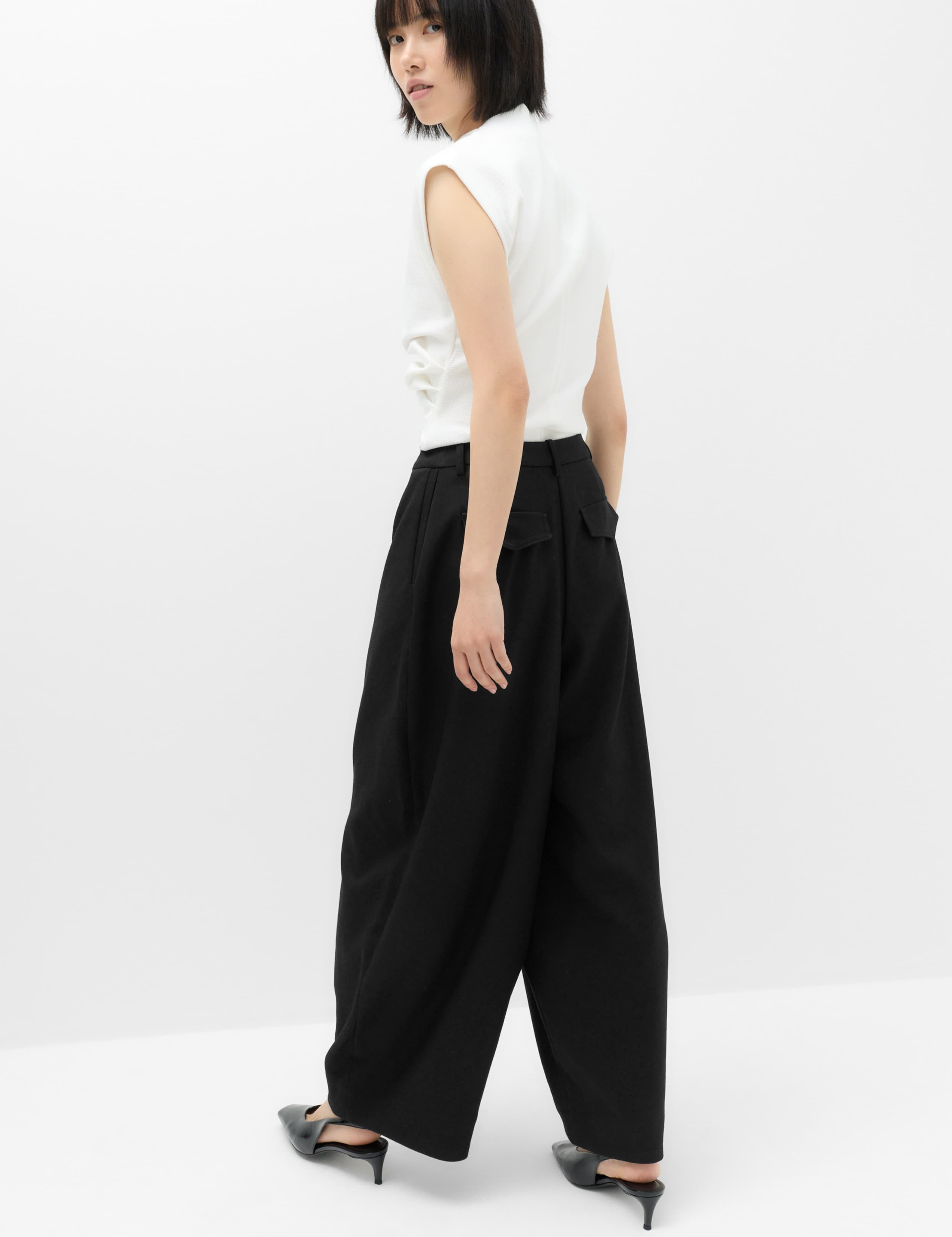 Barrel Leg Trousers 3 of 7