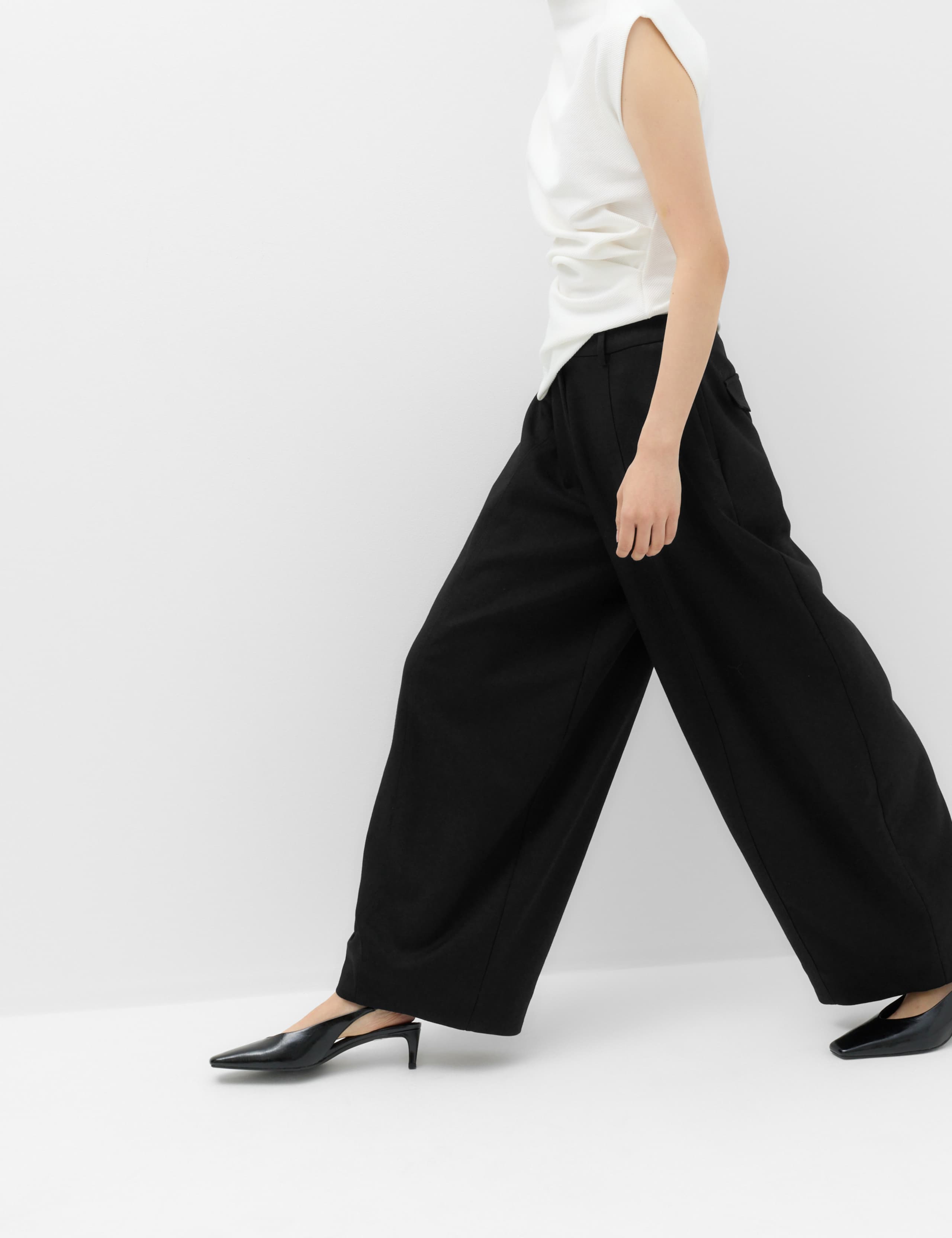 Barrel Leg Trousers 6 of 7