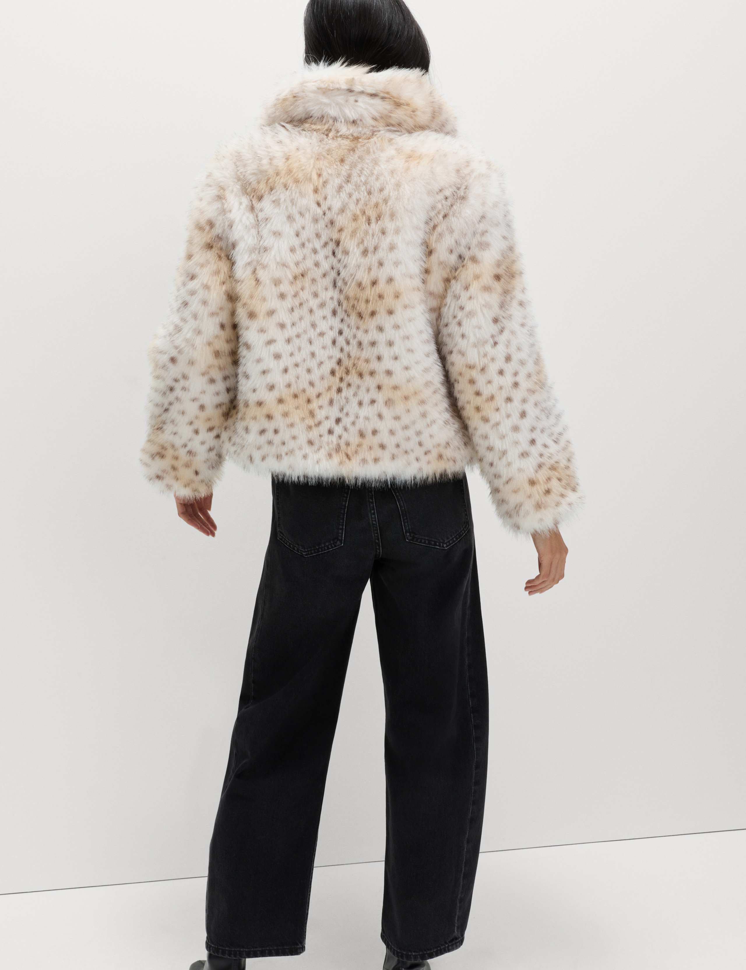 Snow Leopard Faux Fur Short Jacket 5 of 7