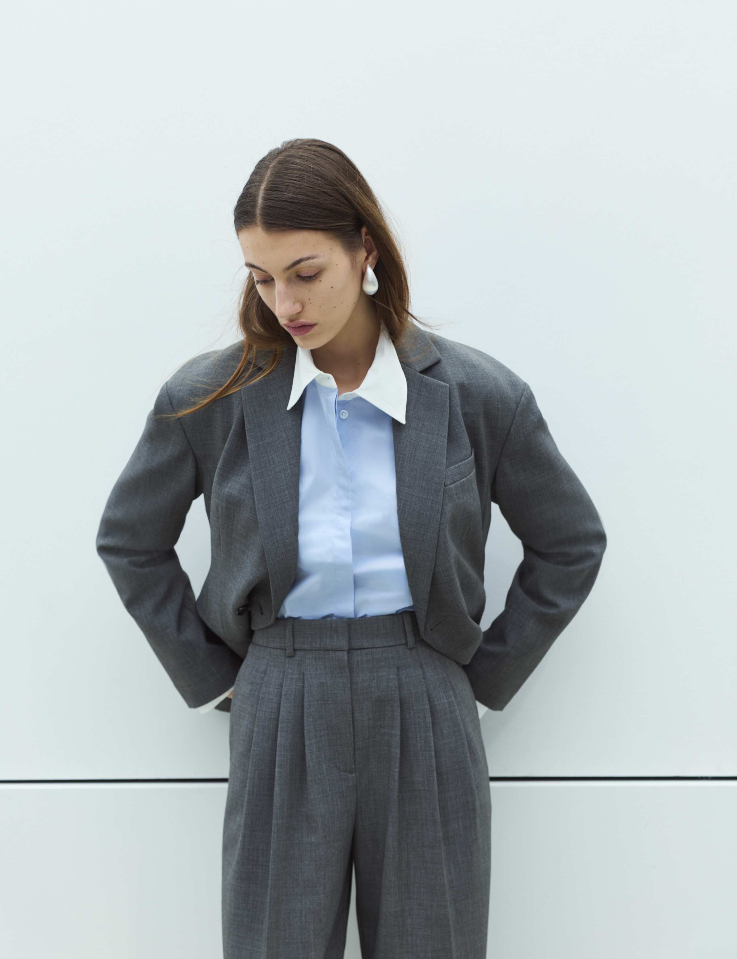 Pleat Front Carrot Leg Trousers 3 of 6