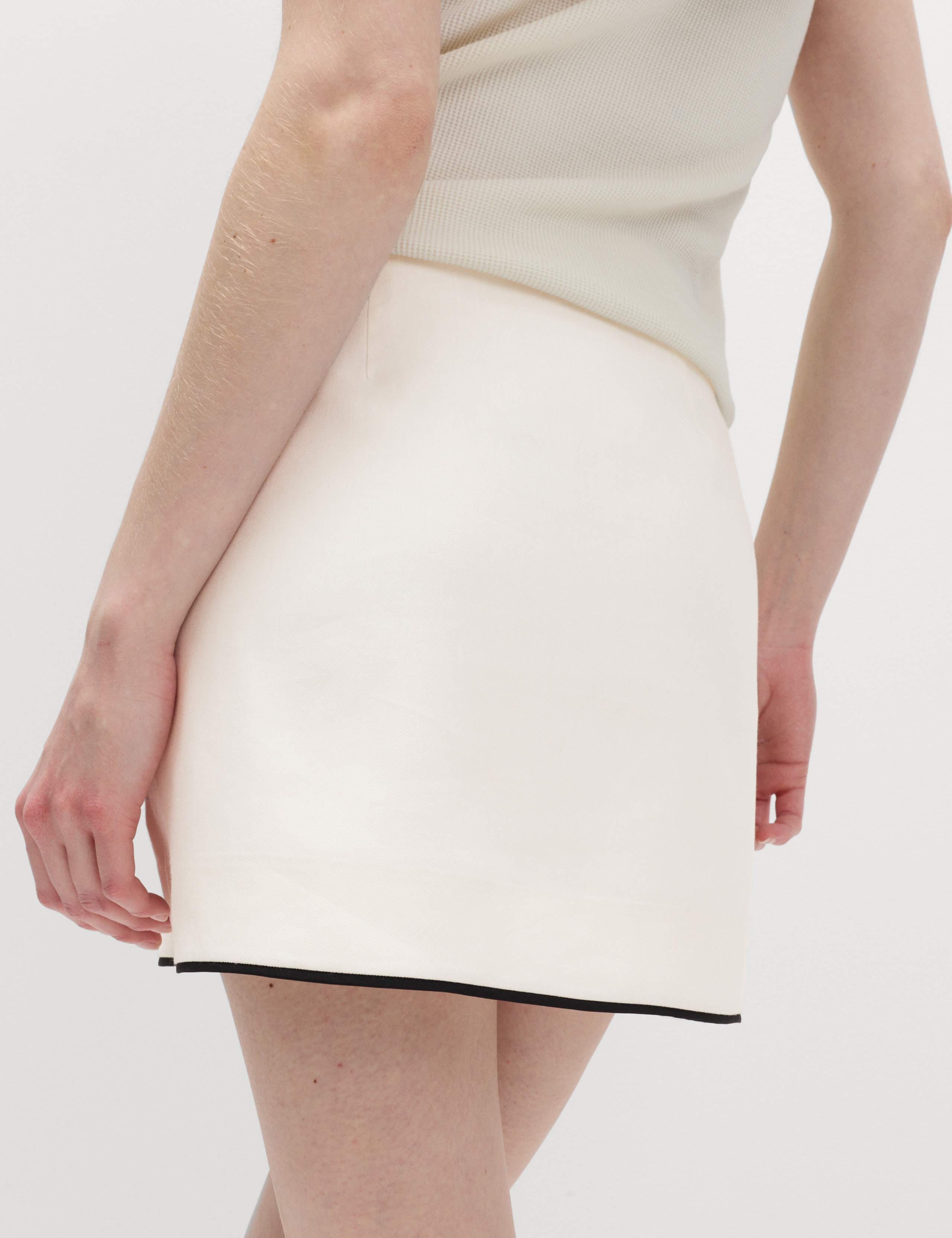 Linen Blend Contrast Piping Mini Skirt 3 of 6