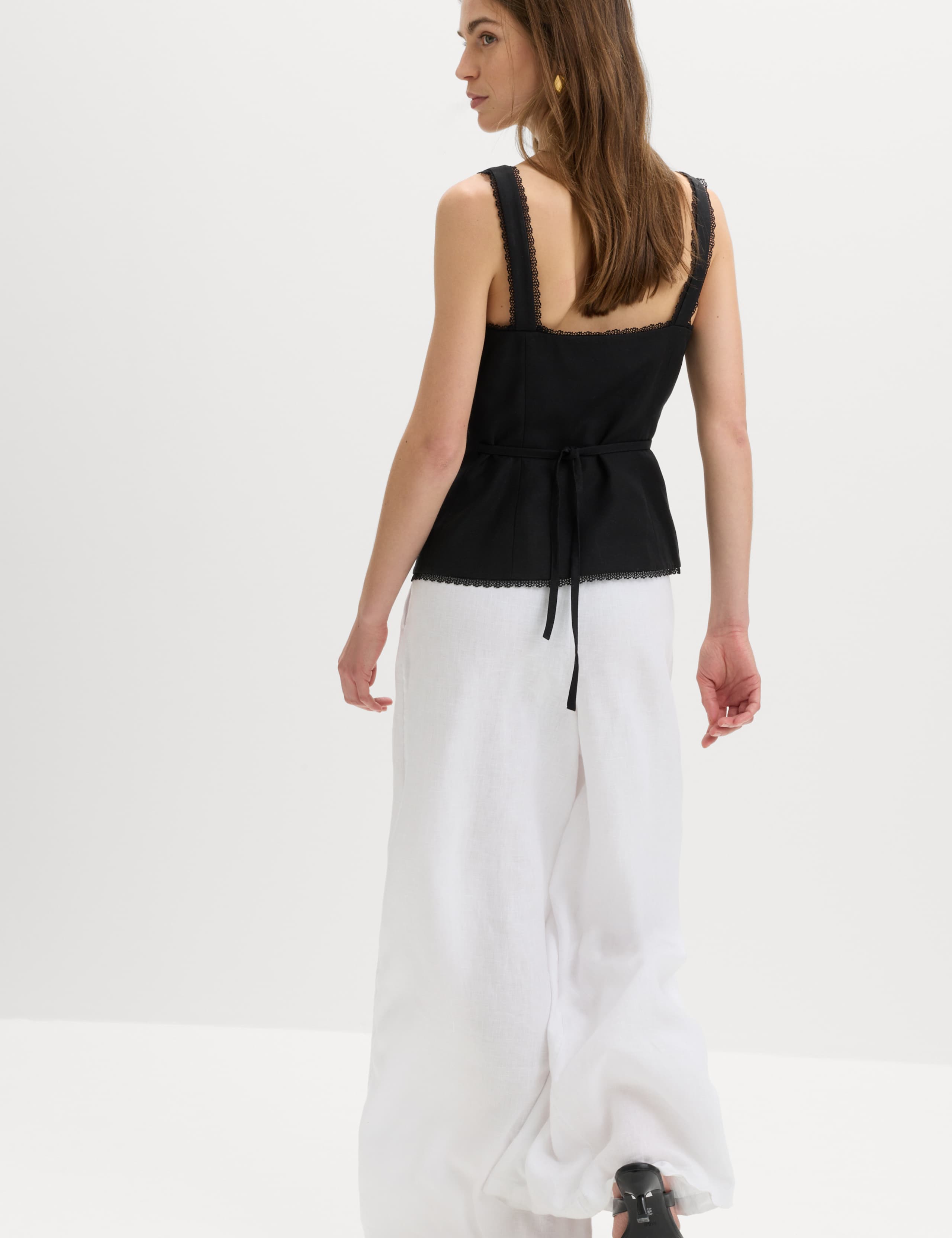 Lyocell Rich Lace Trim Waistcoat with Linen 4 of 5