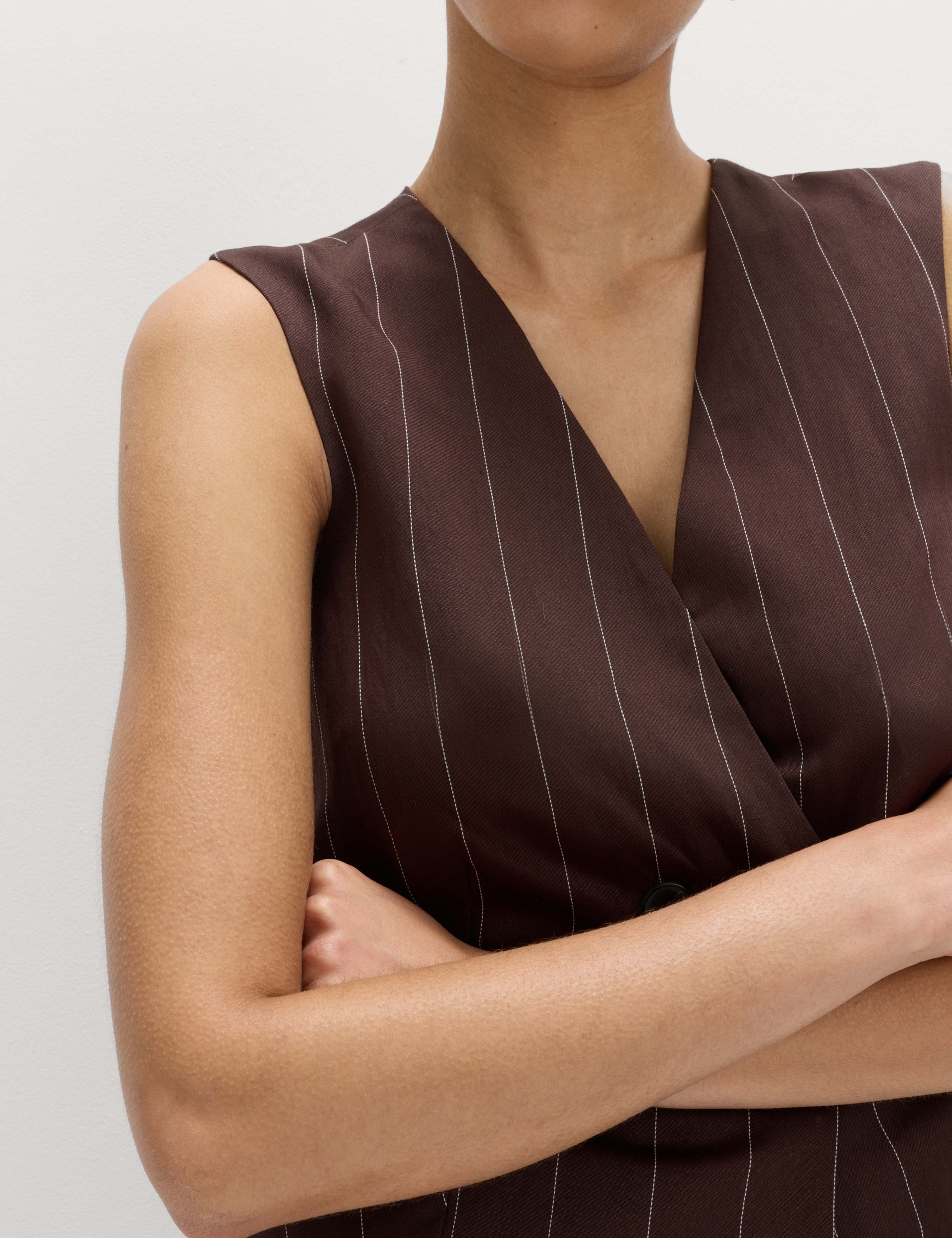 Linen Blend Sheen Pinstripe Waistcoat 3 of 6