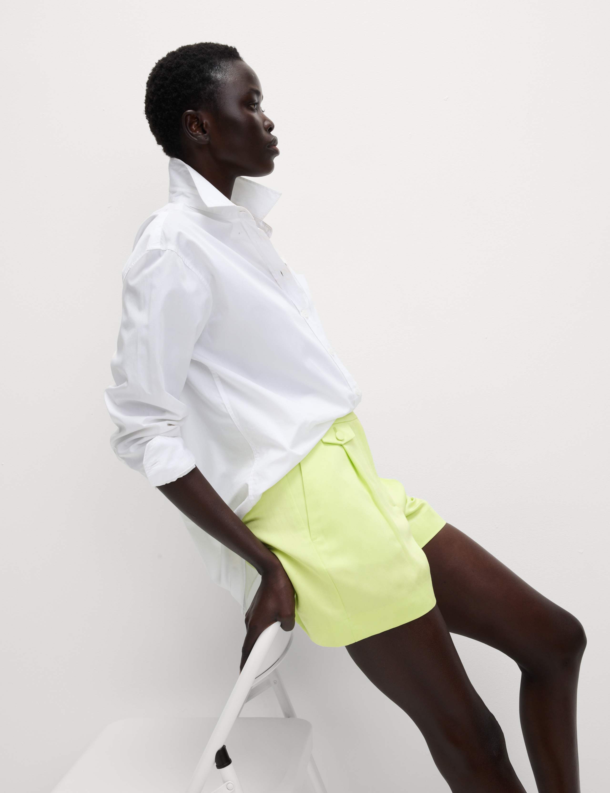 Linen Blend Twill High Waisted Shorts 3 of 7