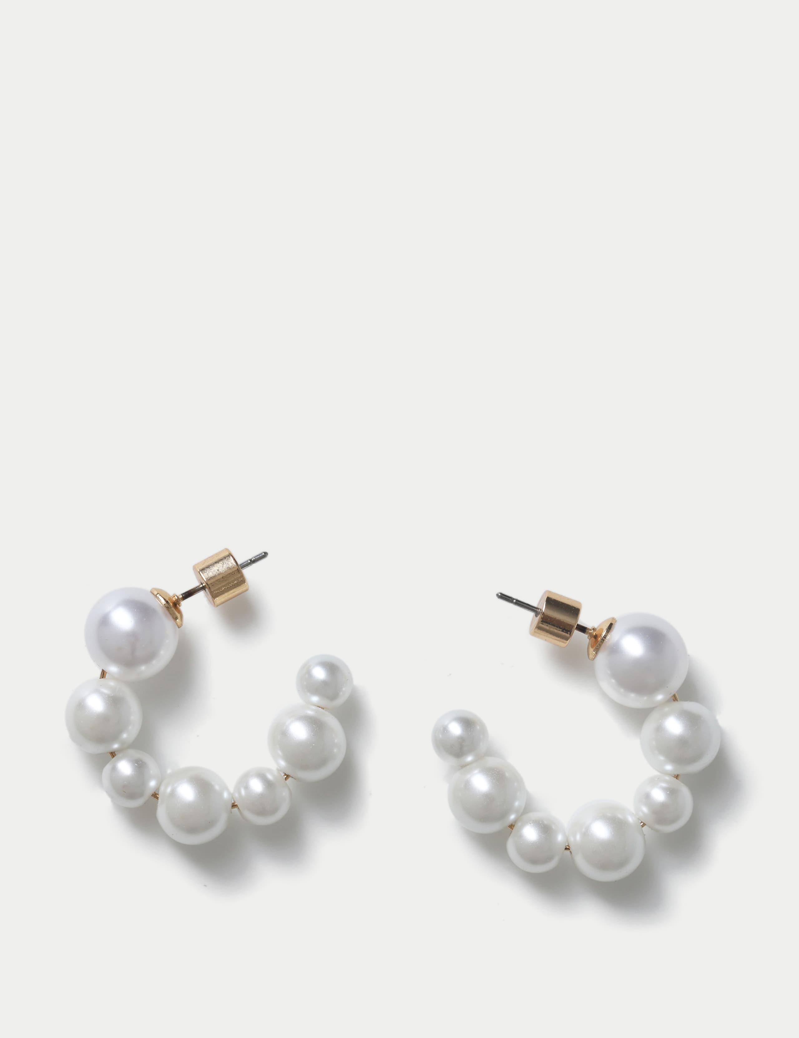Pearl Twisted Hoop Earring 4 of 5