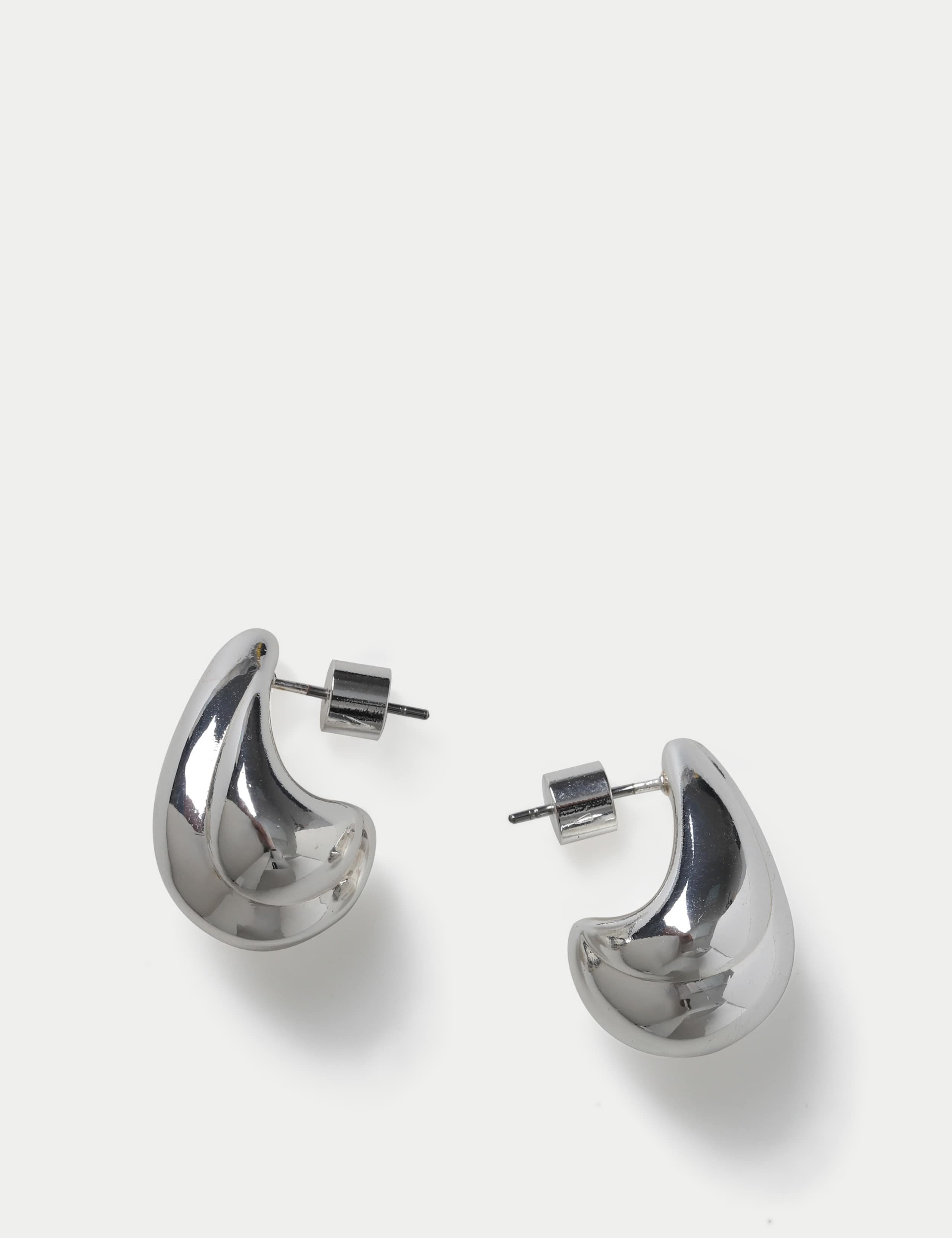 Silver Tone Ridge Tear Drop Earring 2 of 3