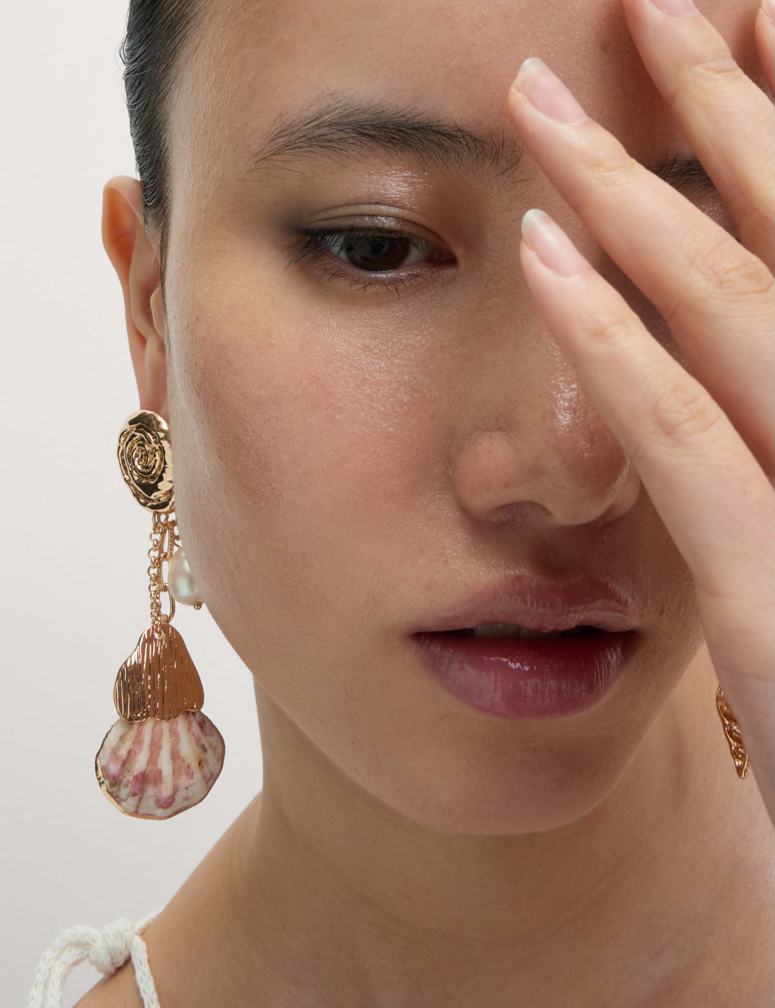 Shell Mismatch Earrings 4 of 4