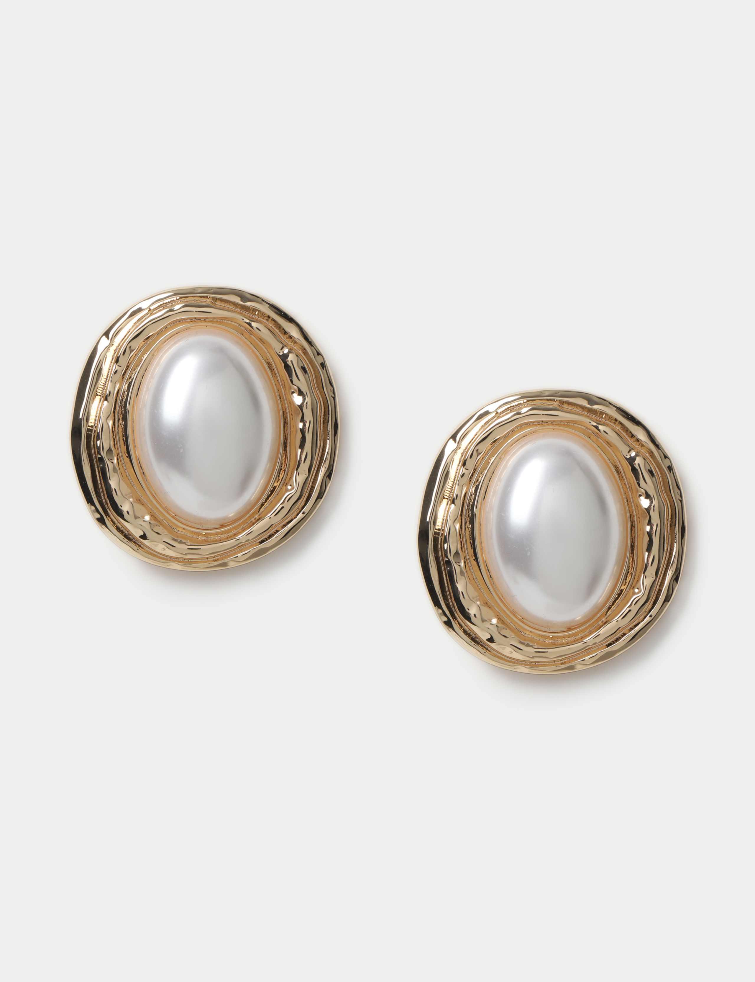 Oversized Casted Pearl Stud Earrings 1 of 2