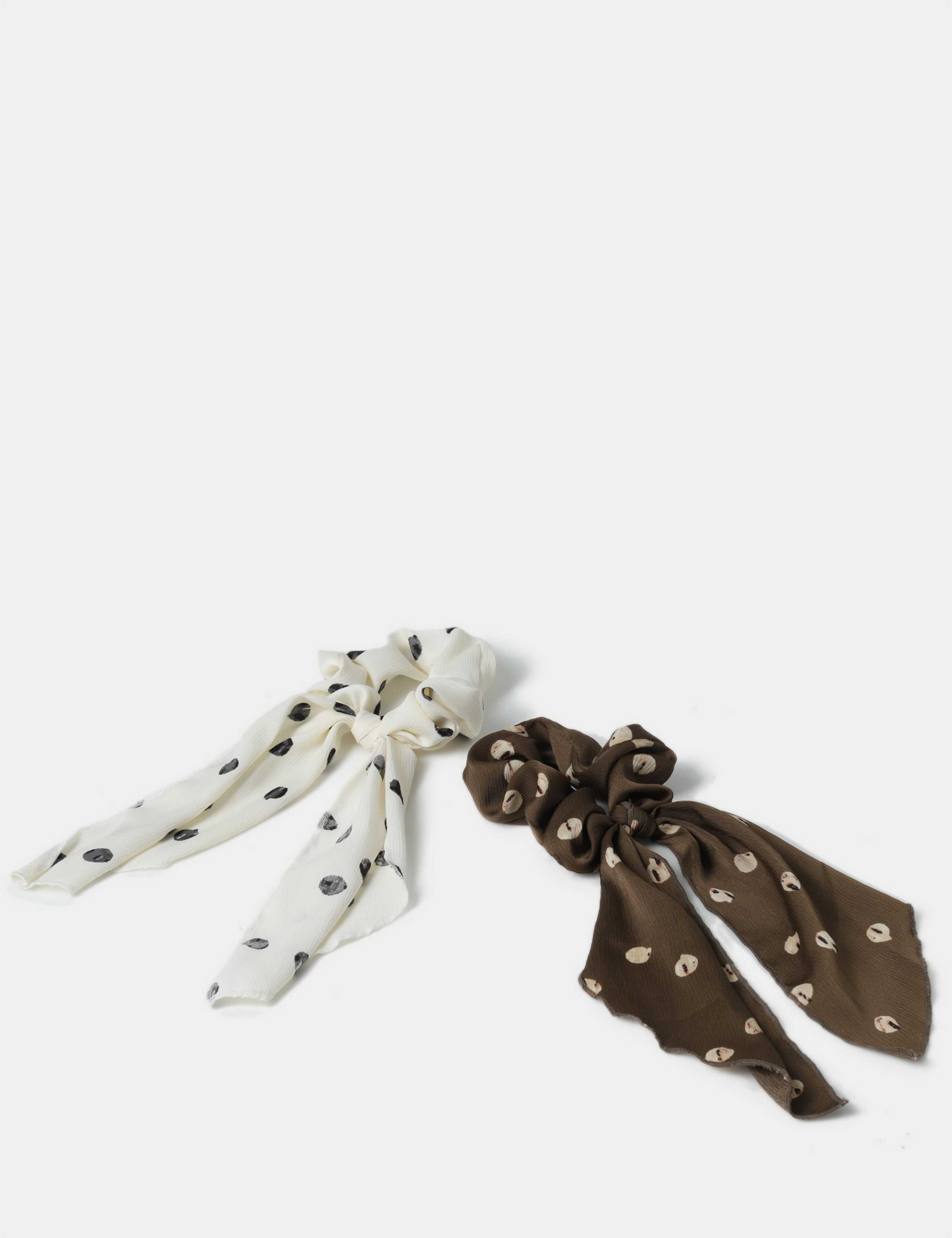 2 Pack Multi Polka Dot Hair Scrunchies 2 of 4