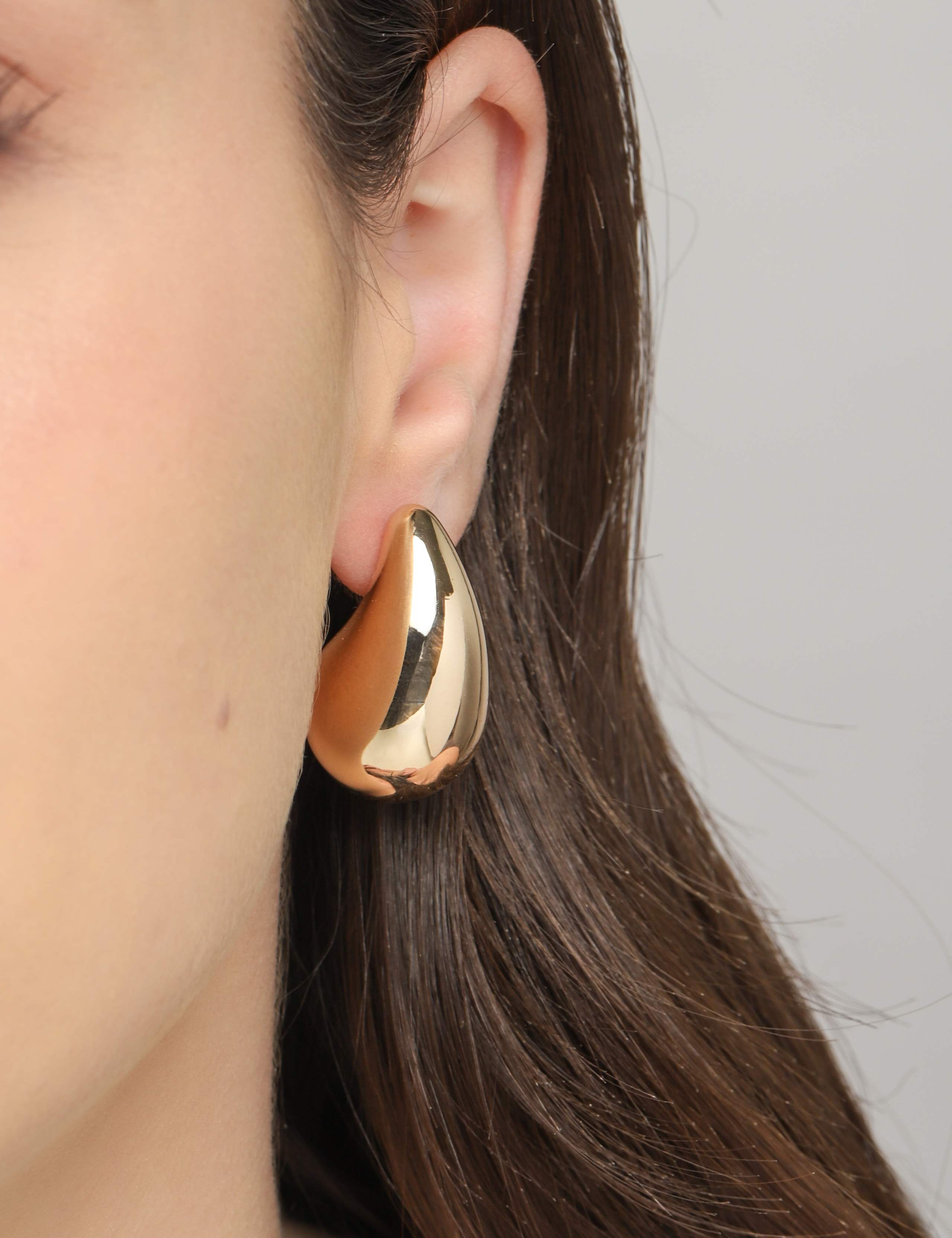 Oversized Stud Earrings 4 of 4