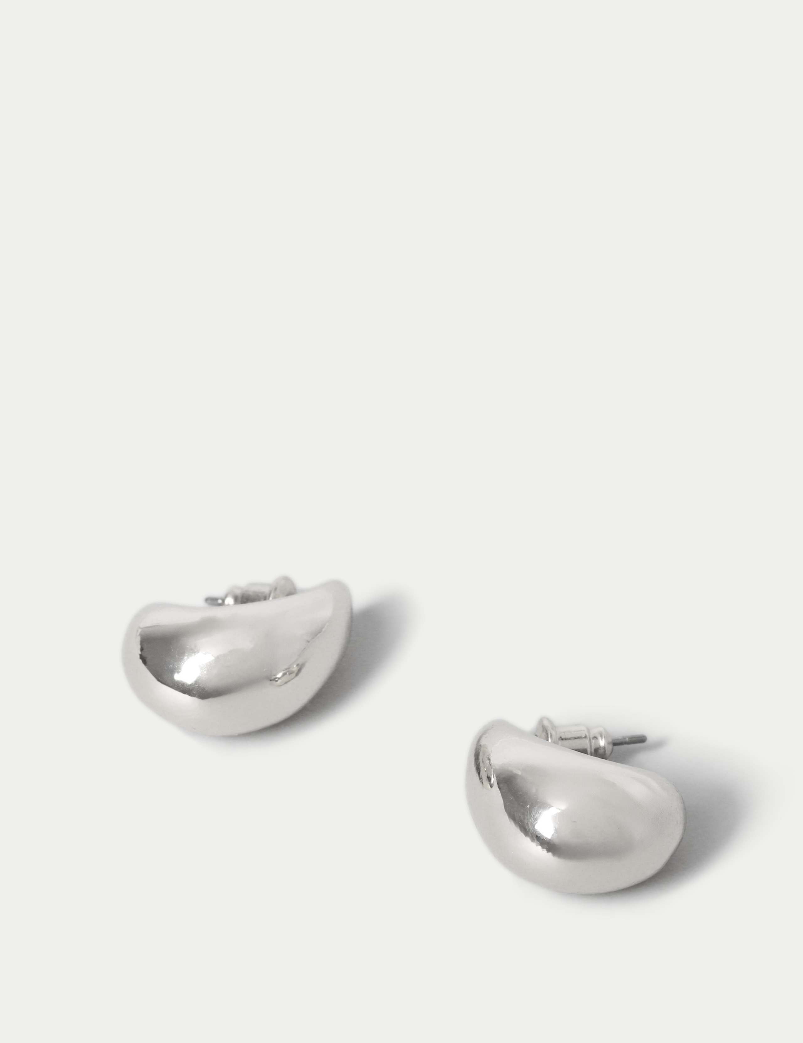 Oversized Stud Earrings 3 of 4
