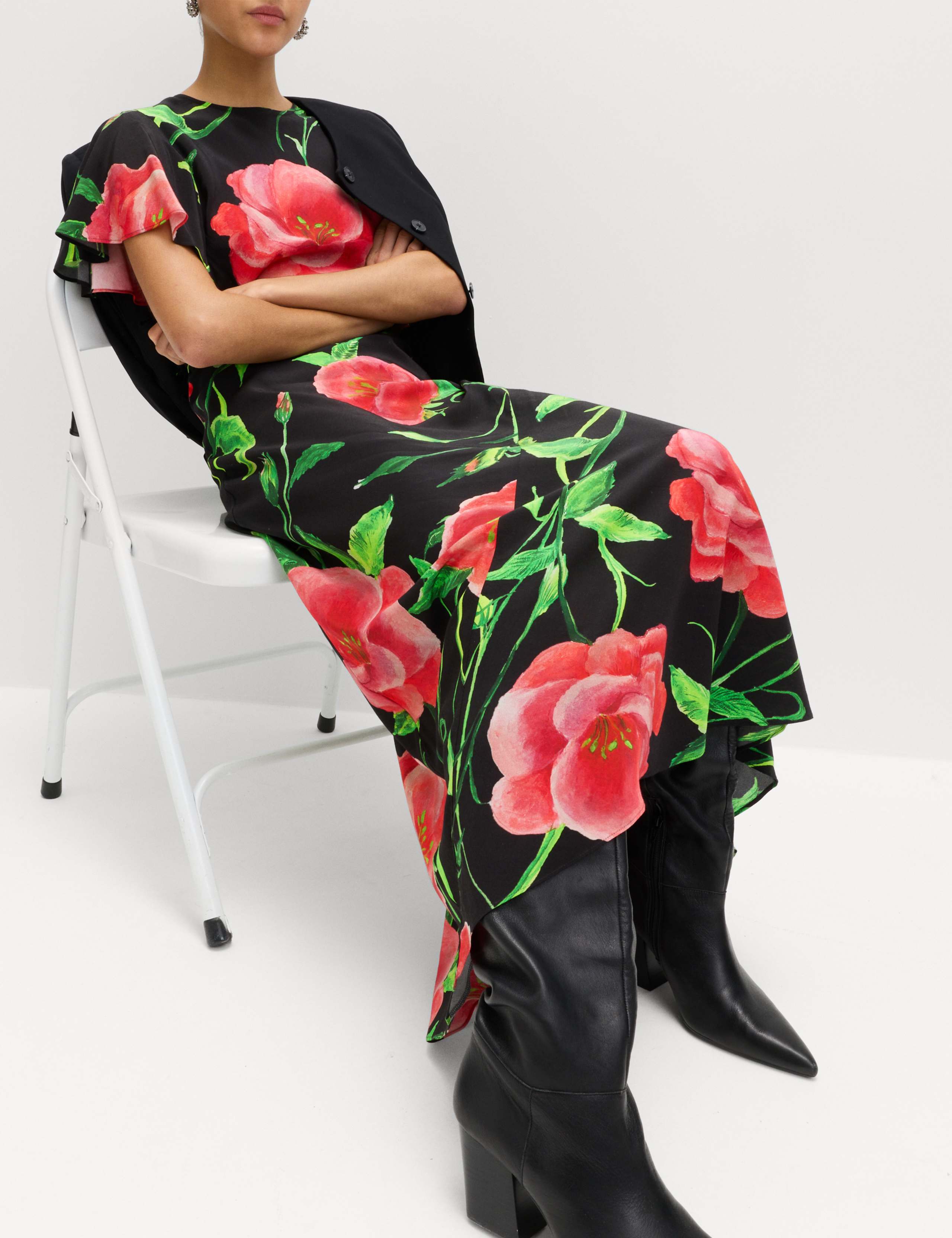 Printed Round Neck Midaxi Dress 3 of 6