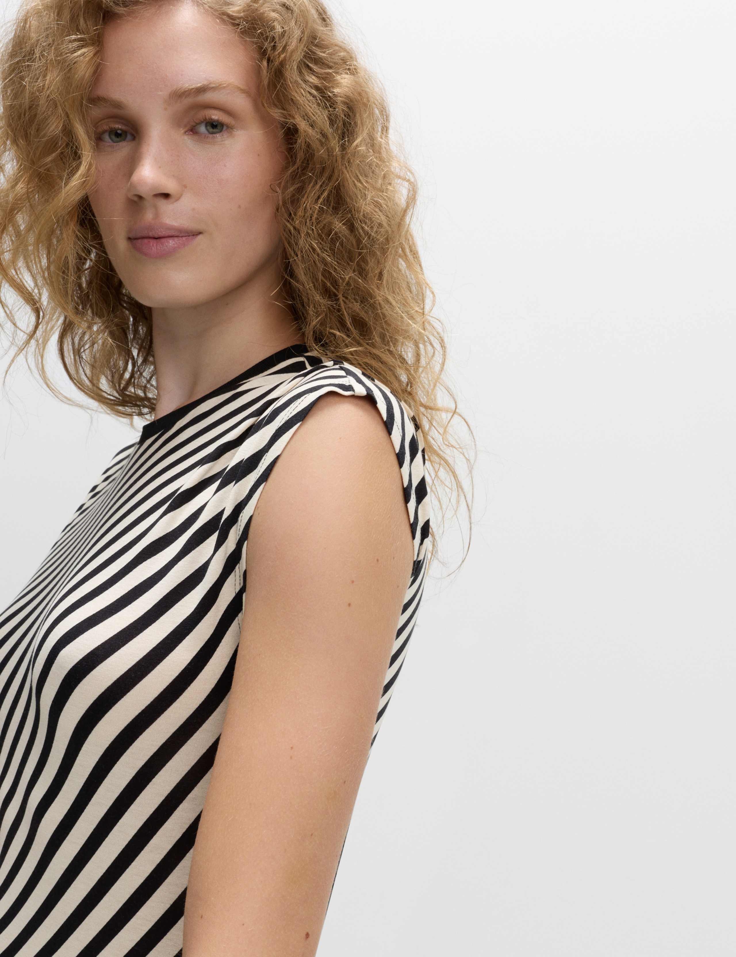 Striped Round Neck Midaxi Skater Dress 4 of 6