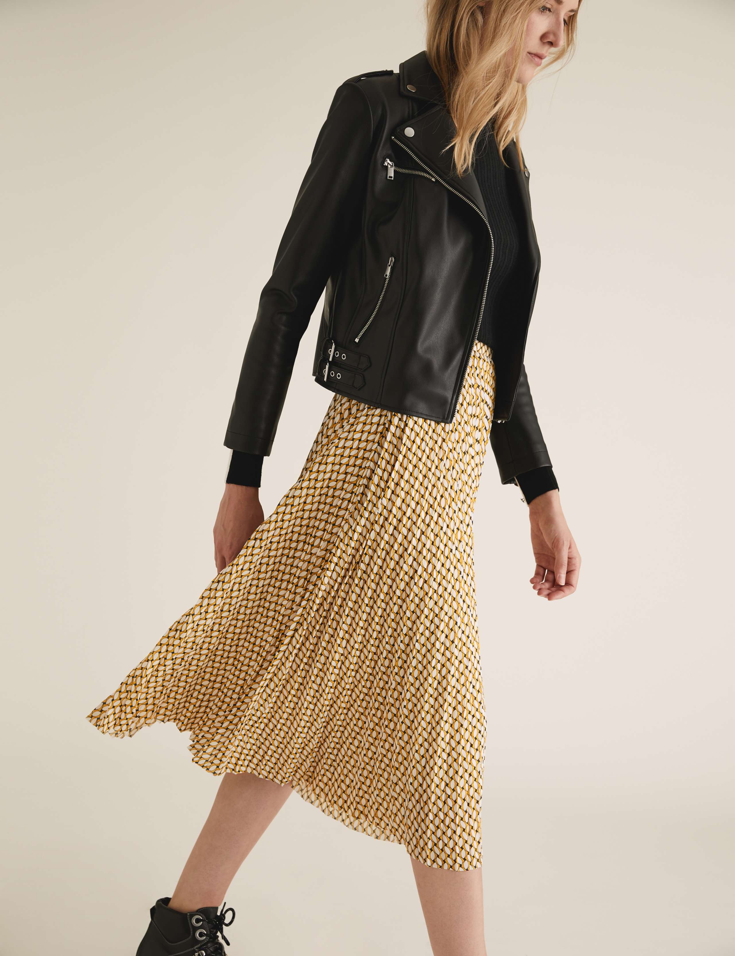Geometric Pleated Midi Skirt 3 of 7