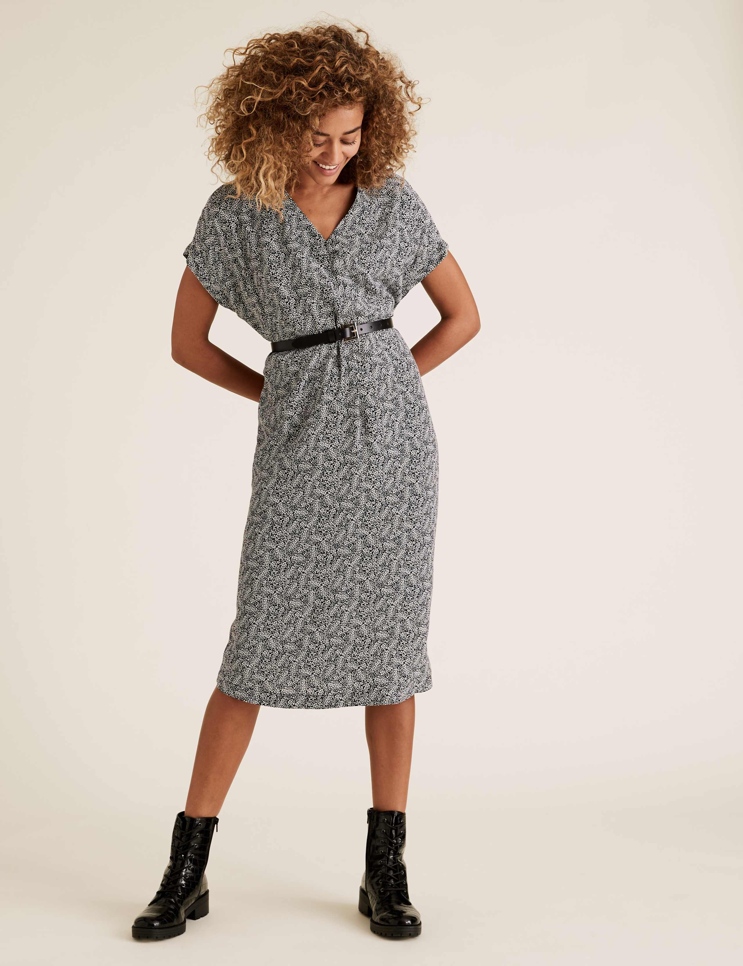 Leaf Print V-Neck Midi Shift Dress 4 of 5
