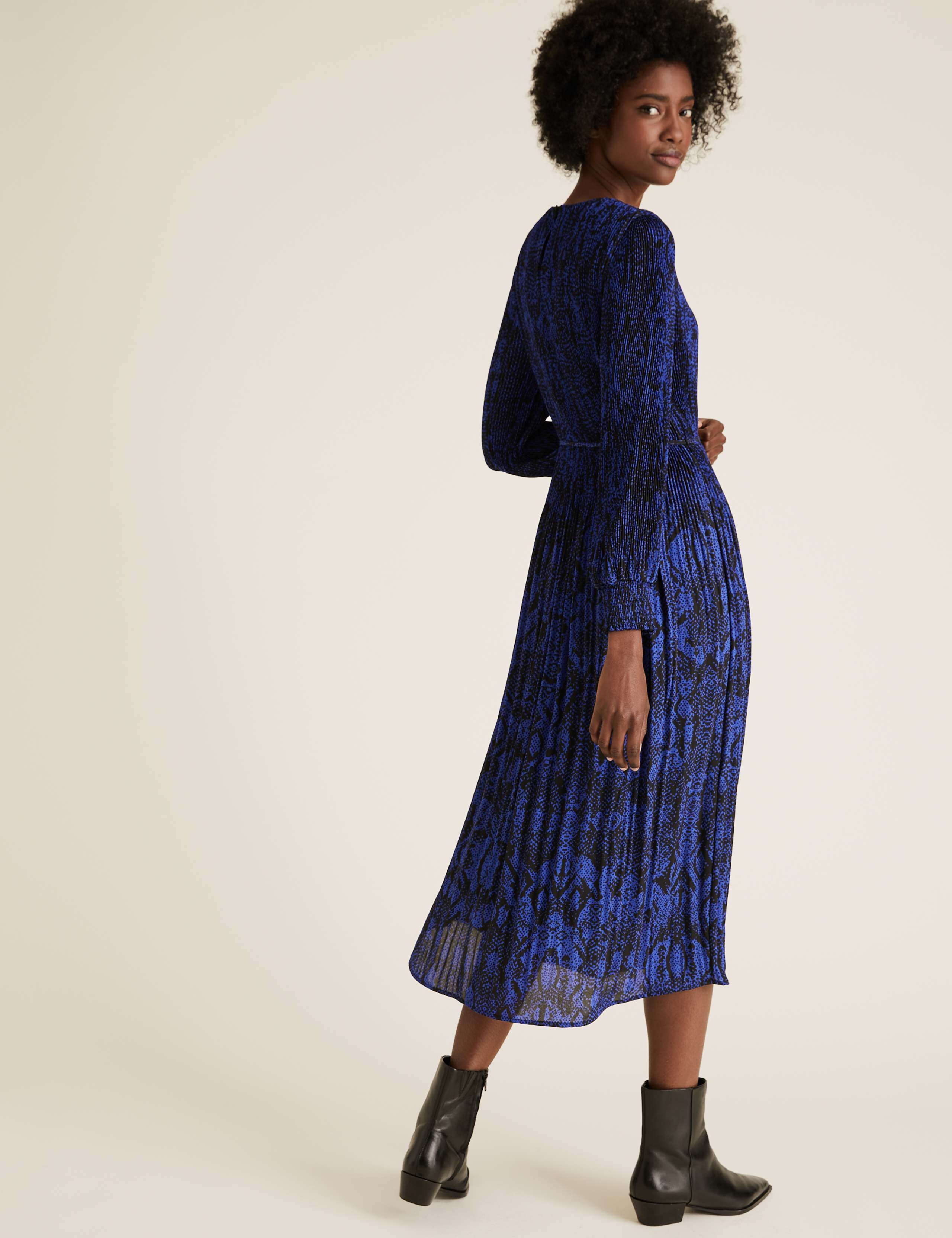 Animal Print Plisse Midaxi Waisted Dress 5 of 6