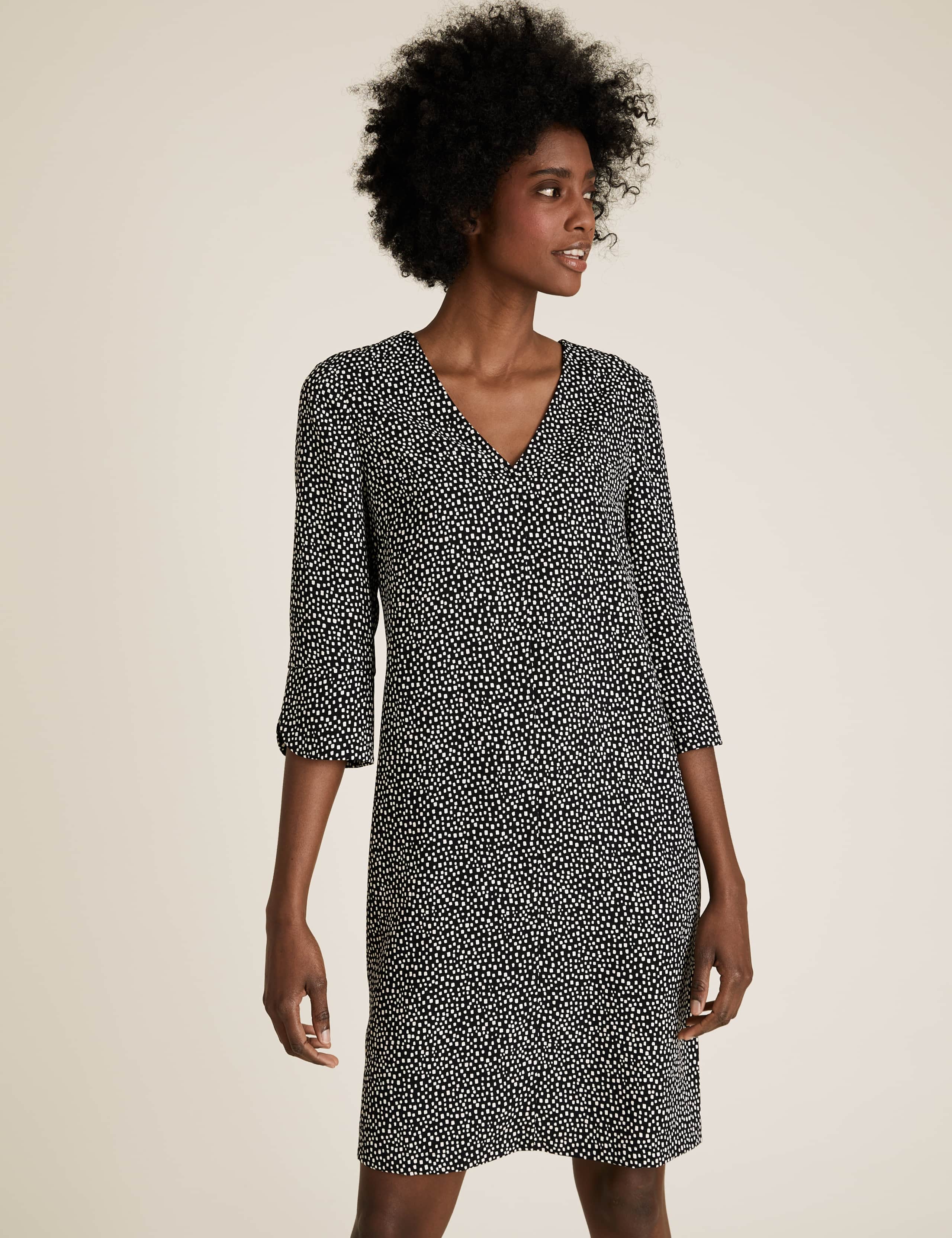 Crepe Printed V-Neck Shift Dress 3 of 5