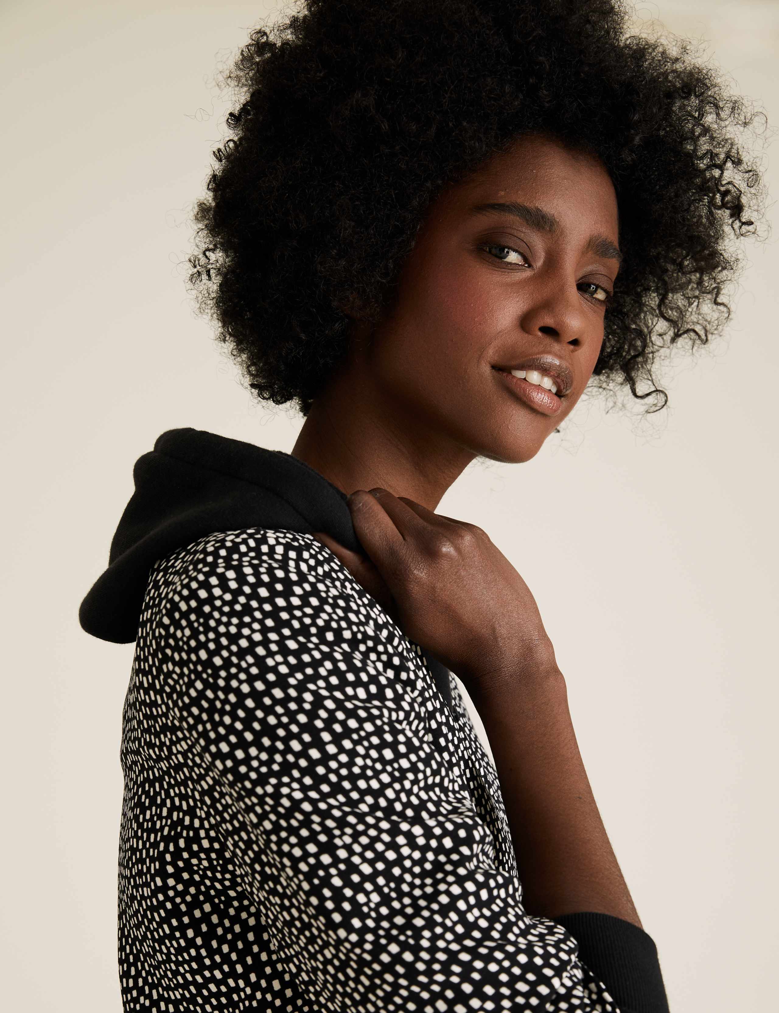 Crepe Printed V-Neck Shift Dress 5 of 5
