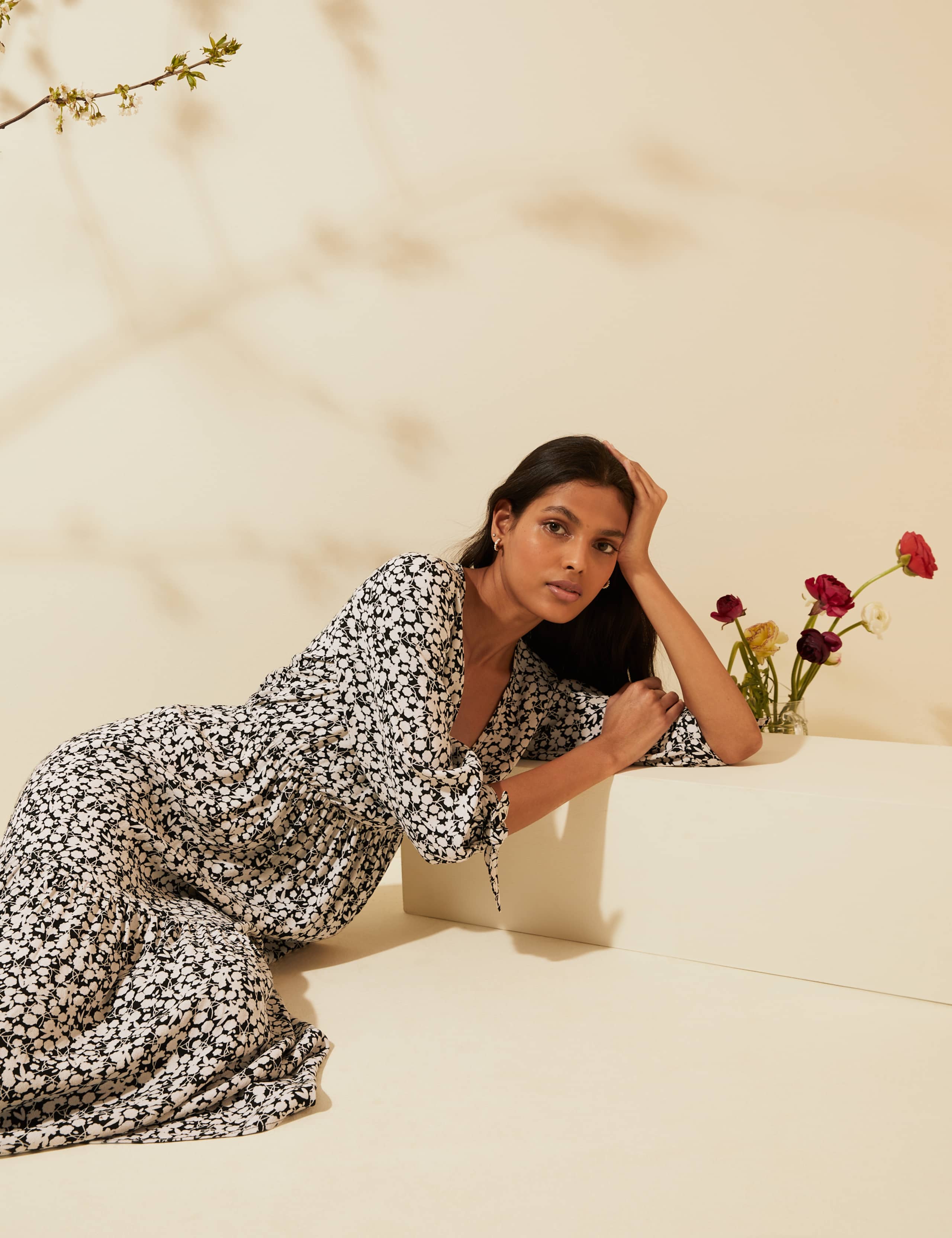 Floral V-Neck Tie Sleeve Midi Dress 5 of 7