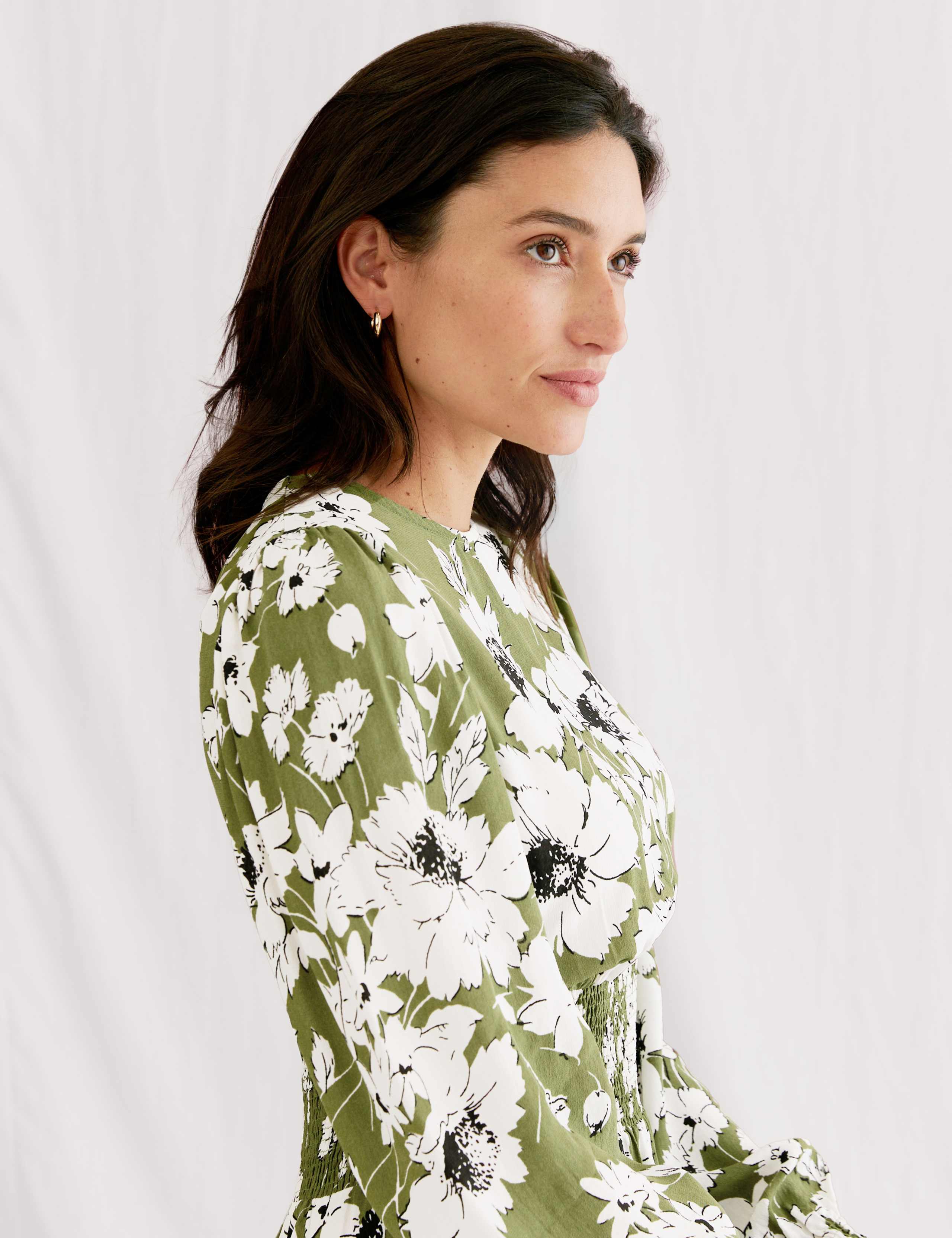 Floral Shirred Midi Waisted Dress 3 of 7