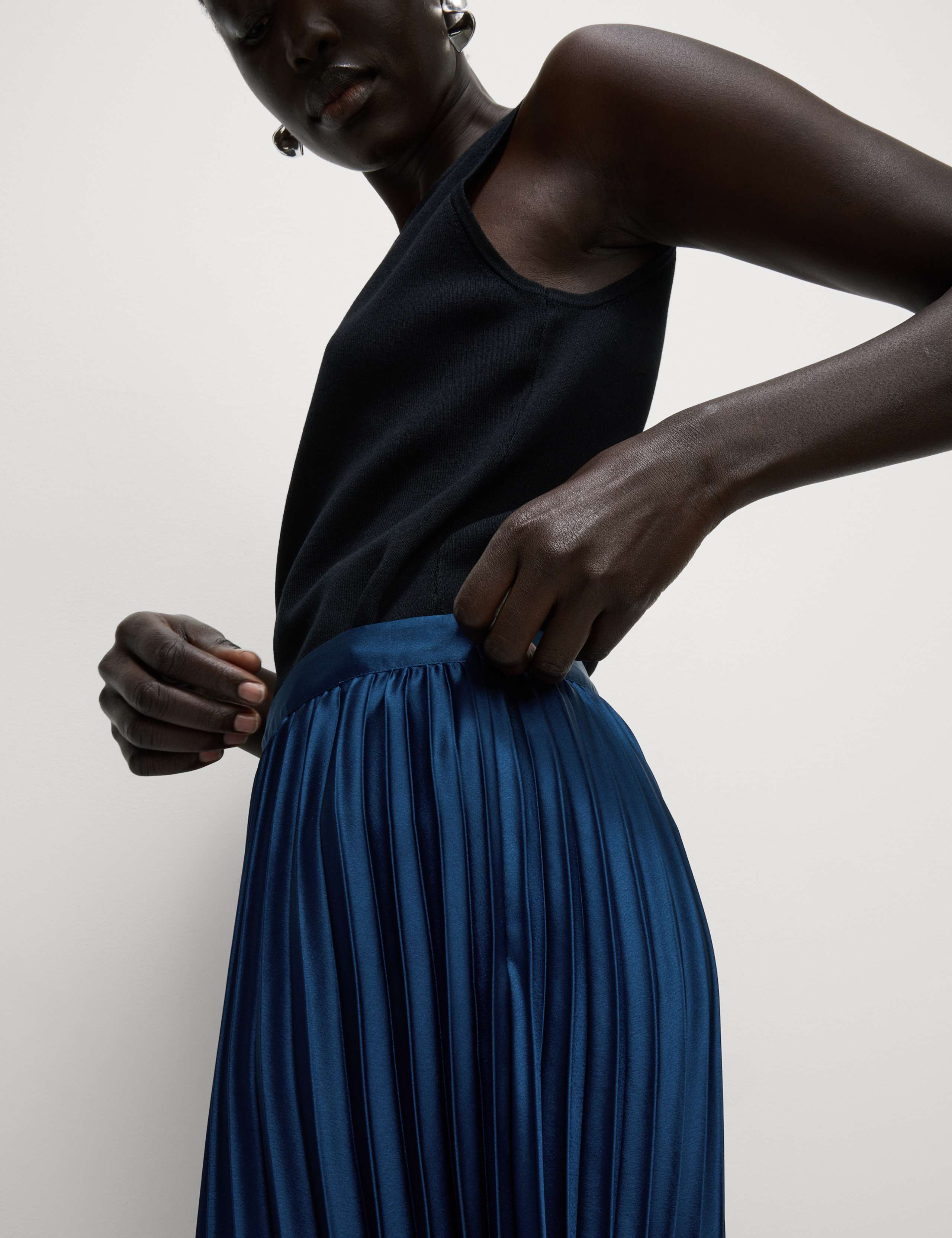 Pleated Midaxi Skirt 4 of 7