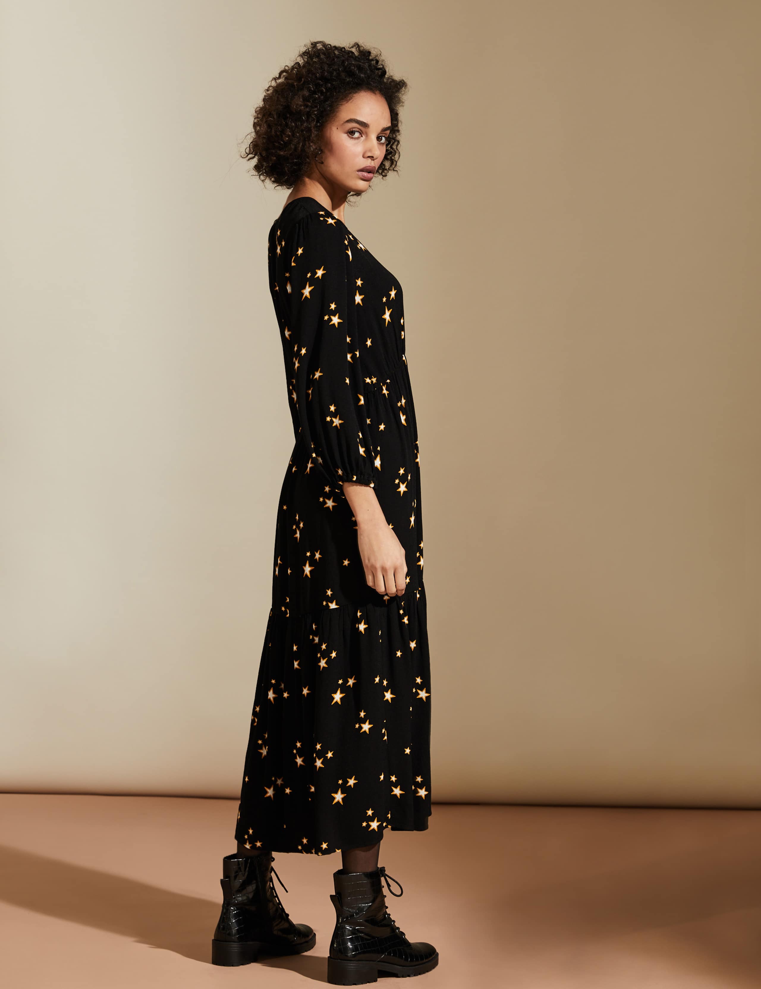 Star Print V-Neck Midaxi Tiered Dress 5 of 7