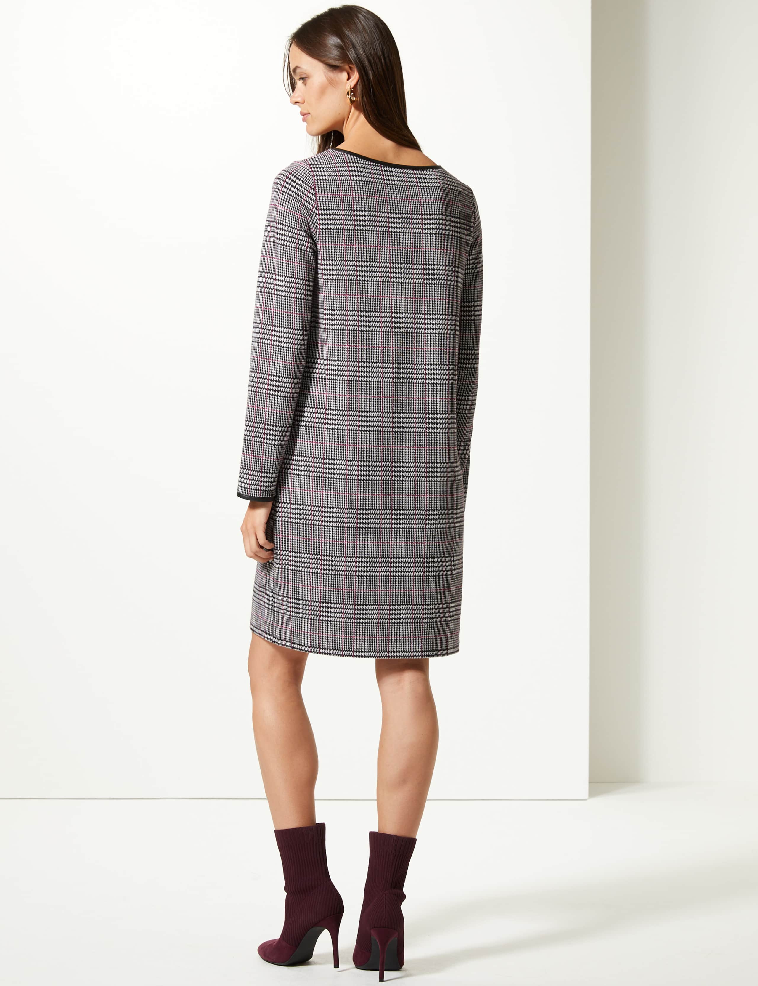 Checked Long Sleeve Shift Dress 5 of 5