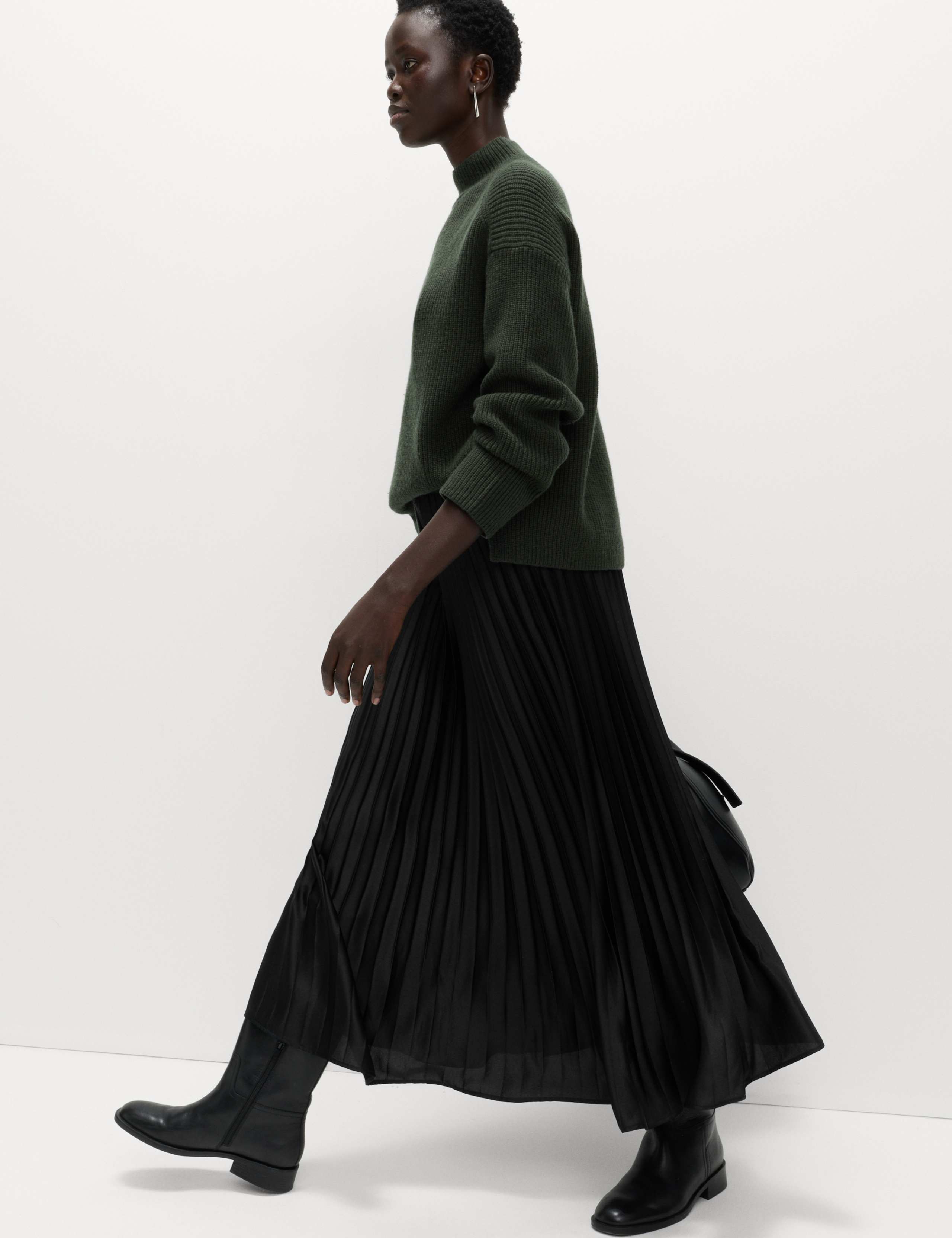 Pleated Midaxi Skirt 3 of 6