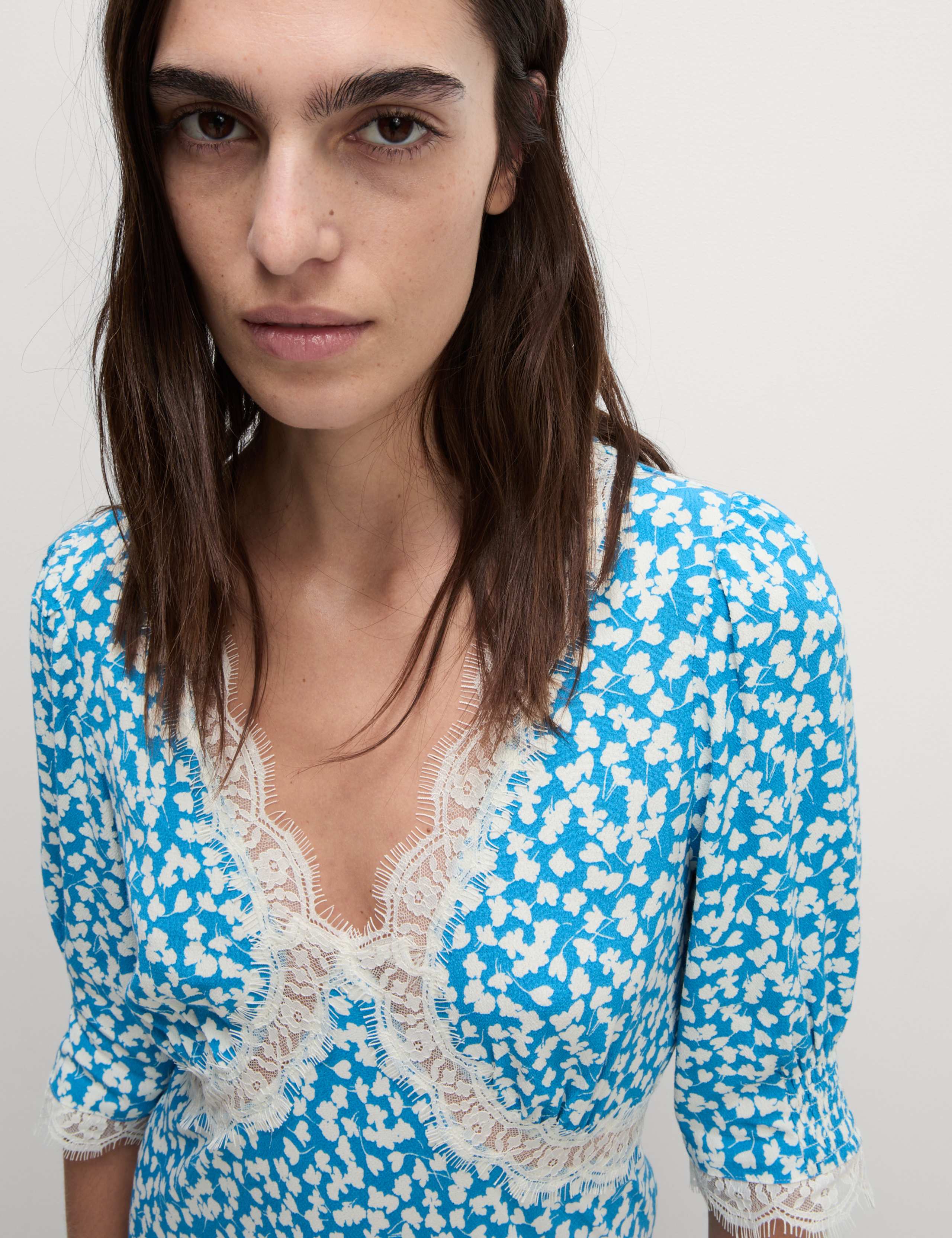 Printed V-Neck Lace Insert Midaxi Tea Dress 4 of 6