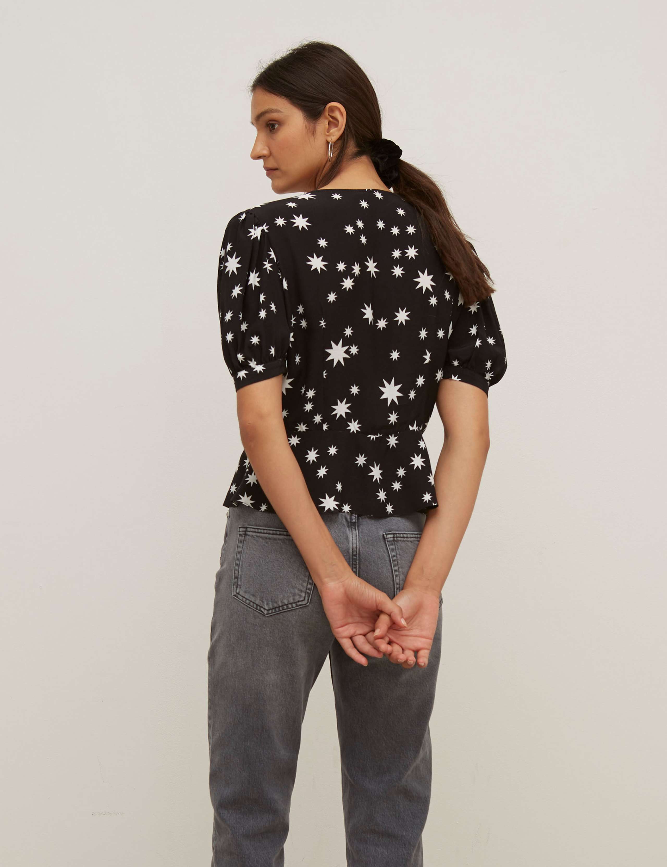 Star Print V-Neck Short Sleeve Blouse 3 of 5