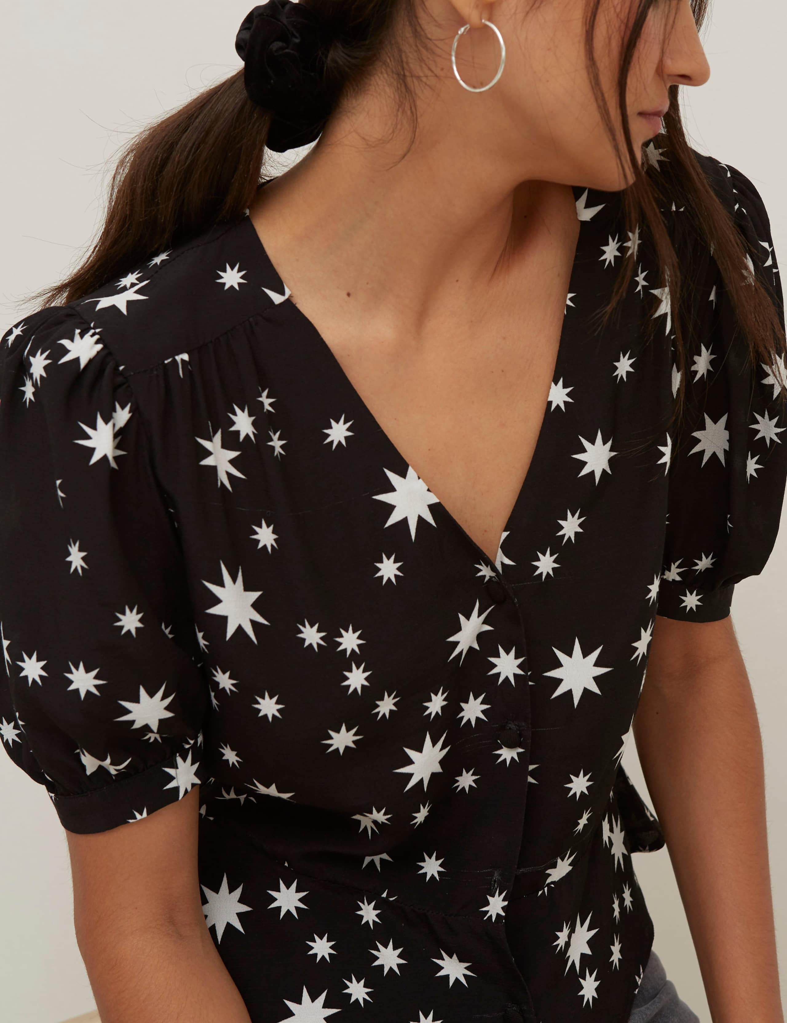 Star Print V-Neck Short Sleeve Blouse 4 of 5
