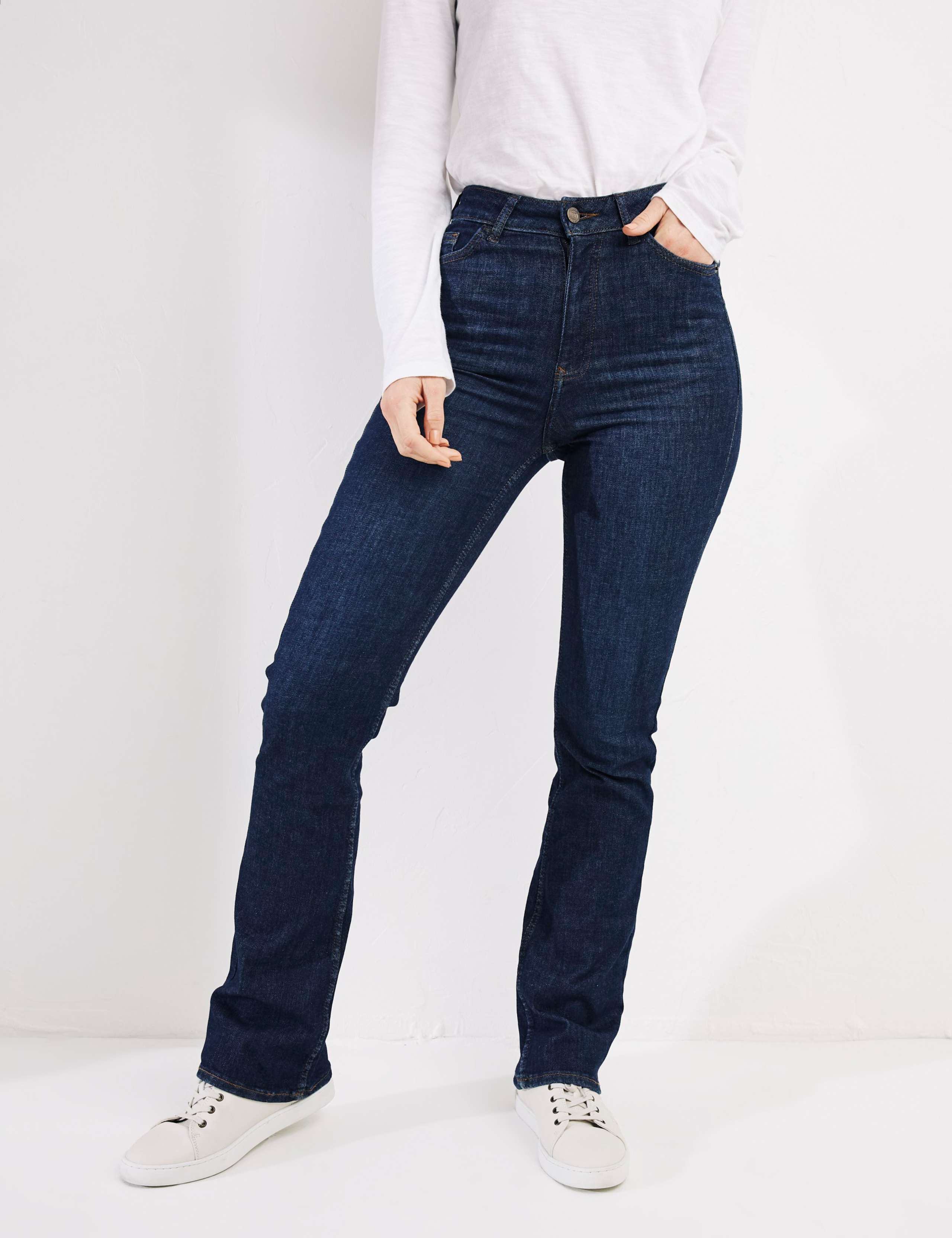 Bootcut Jeans 1 of 4