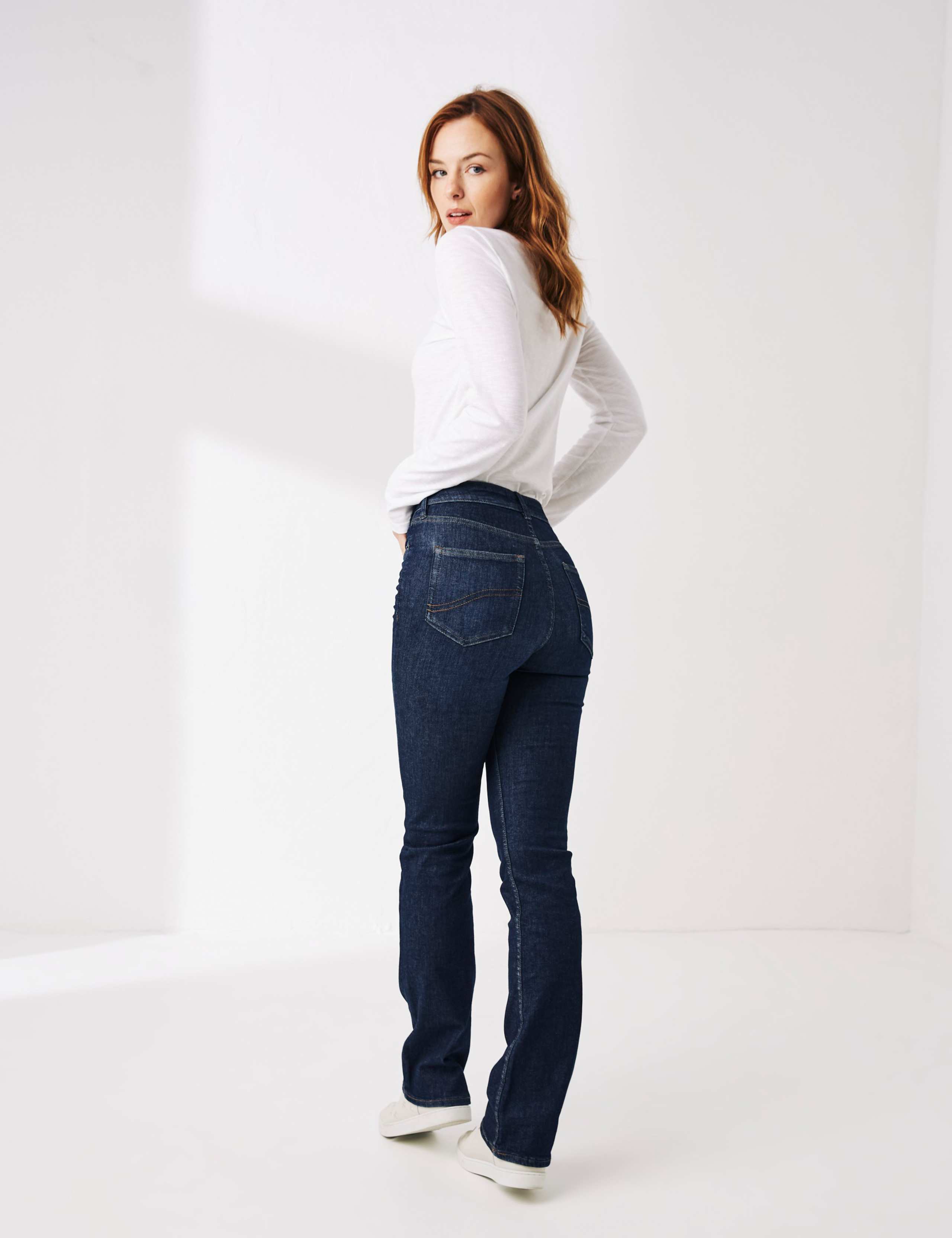 Bootcut Jeans 3 of 4