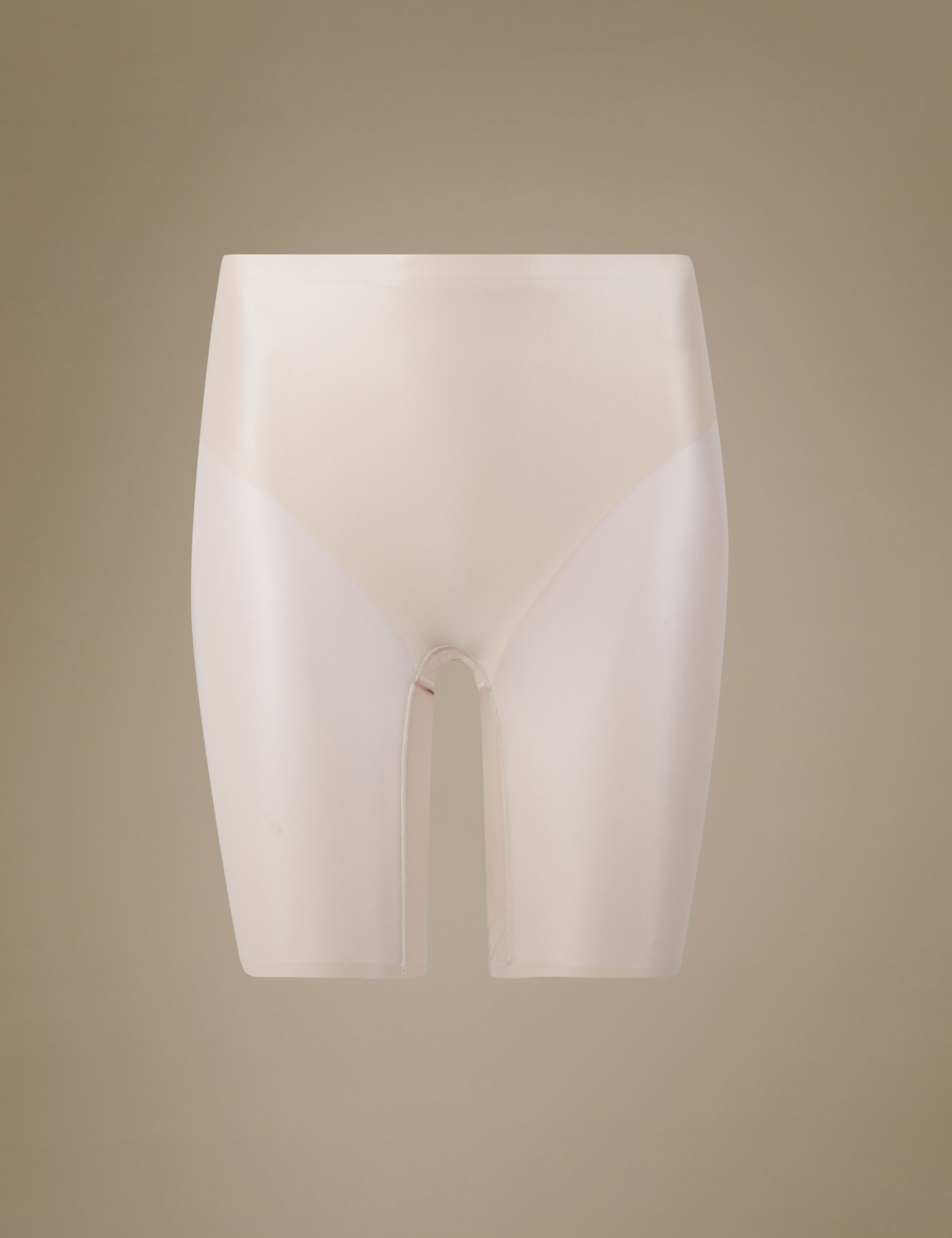 Light Control Sheer Shaping Thigh Slimmer 2 of 3
