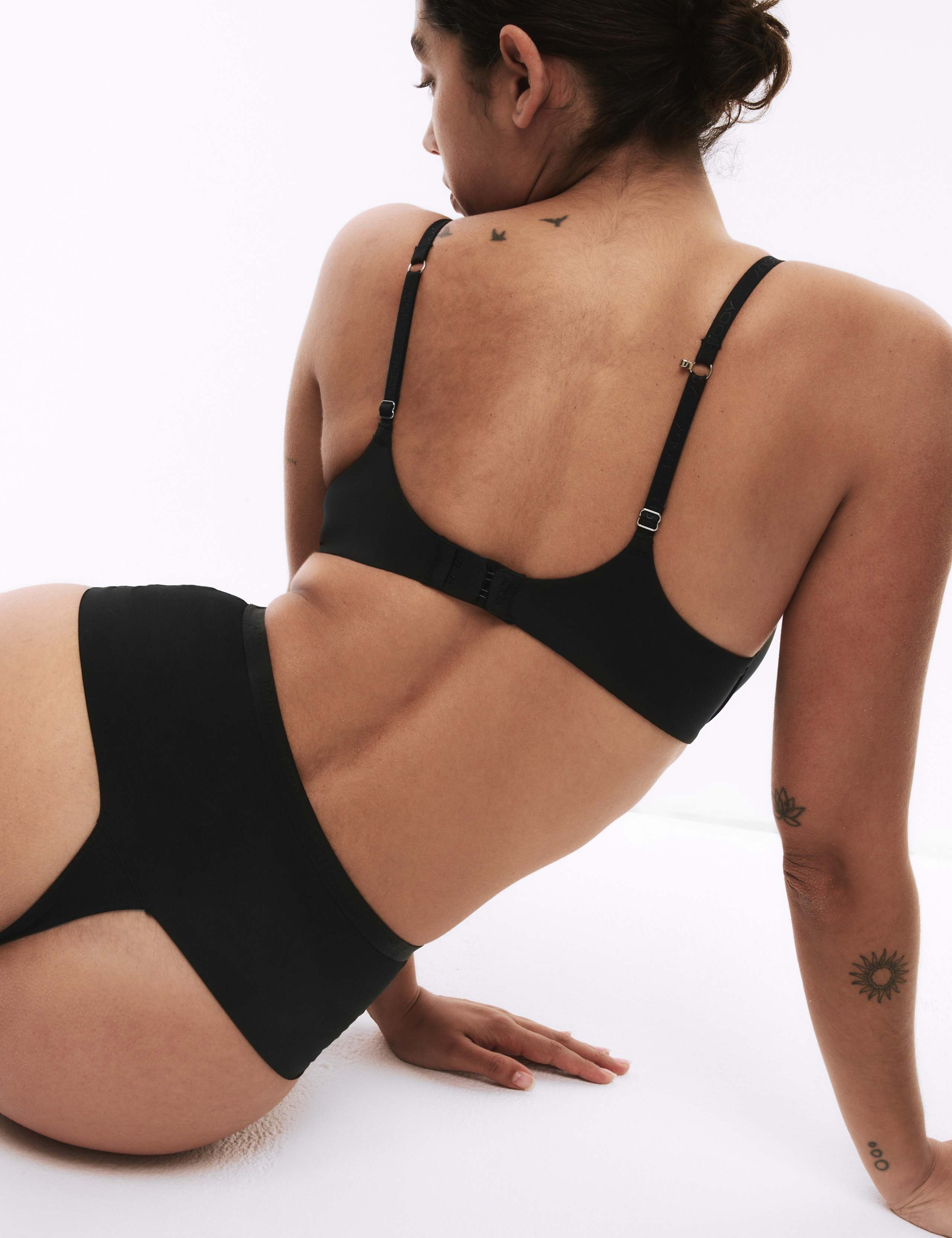 Light Control Flexifit Sheer High Waist Thong 4 of 6