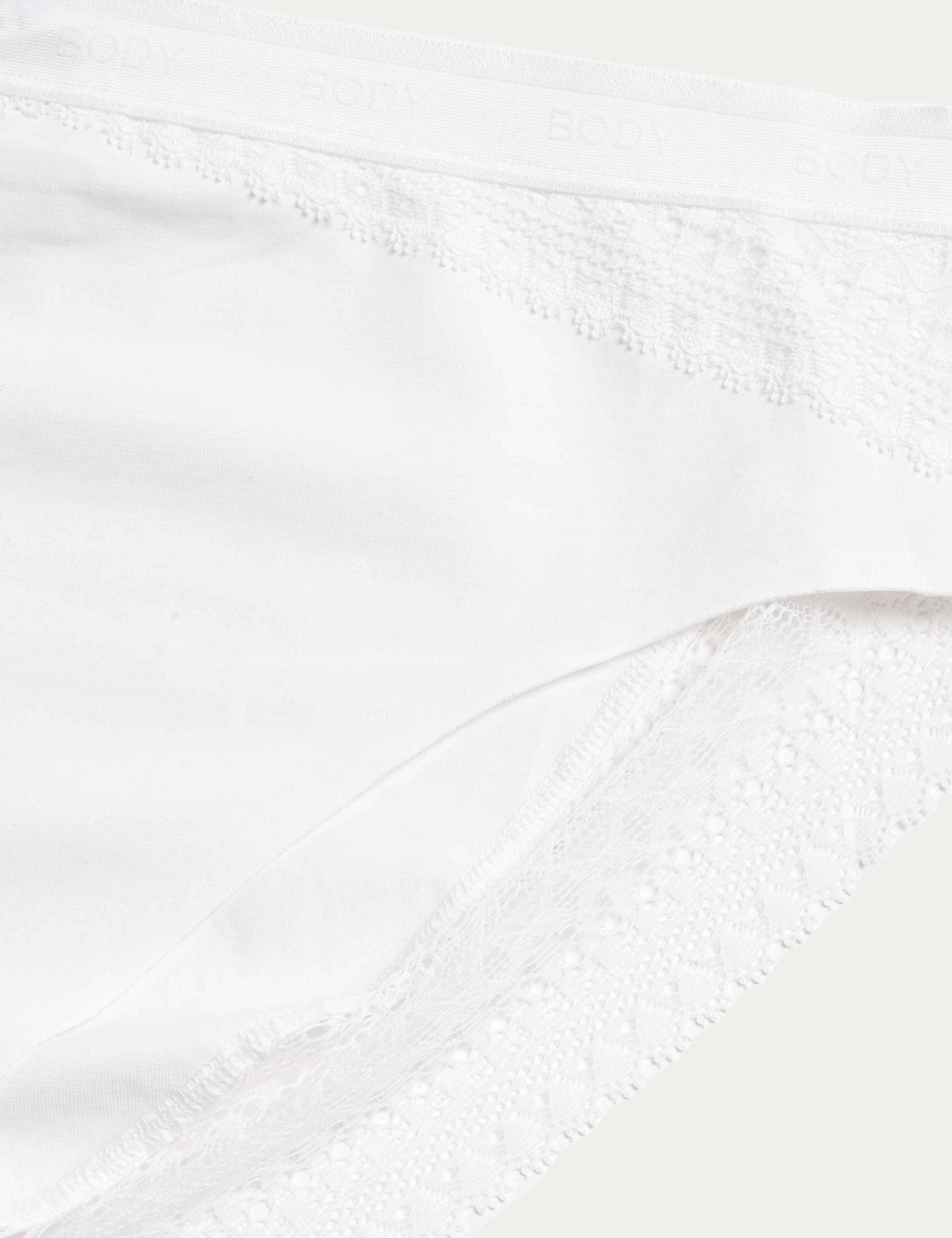 2pk Light Control Cotton Rich High Leg Knickers 2 of 2