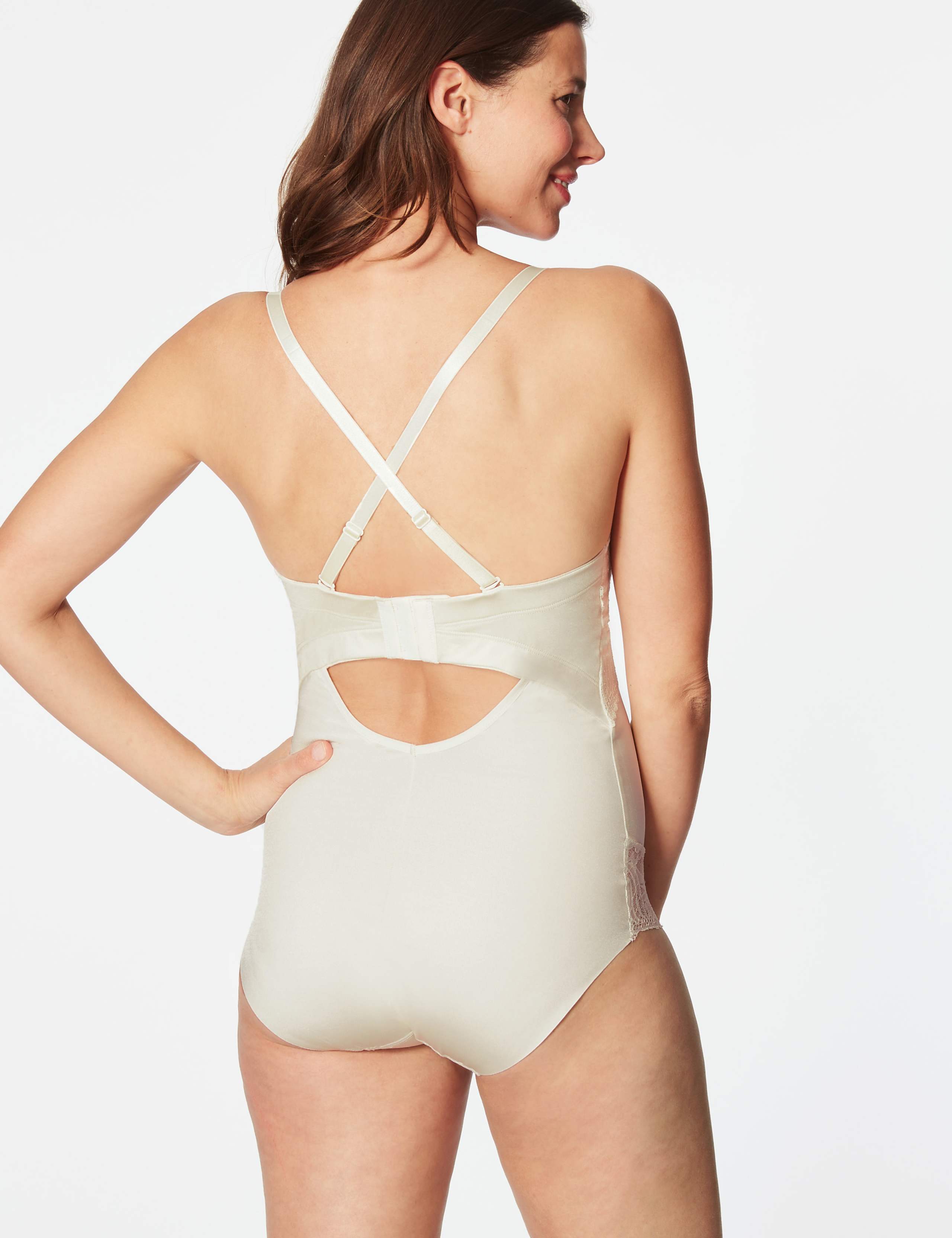 Smoothlines™ Shapewear Strapless Body B-DD 4 of 6