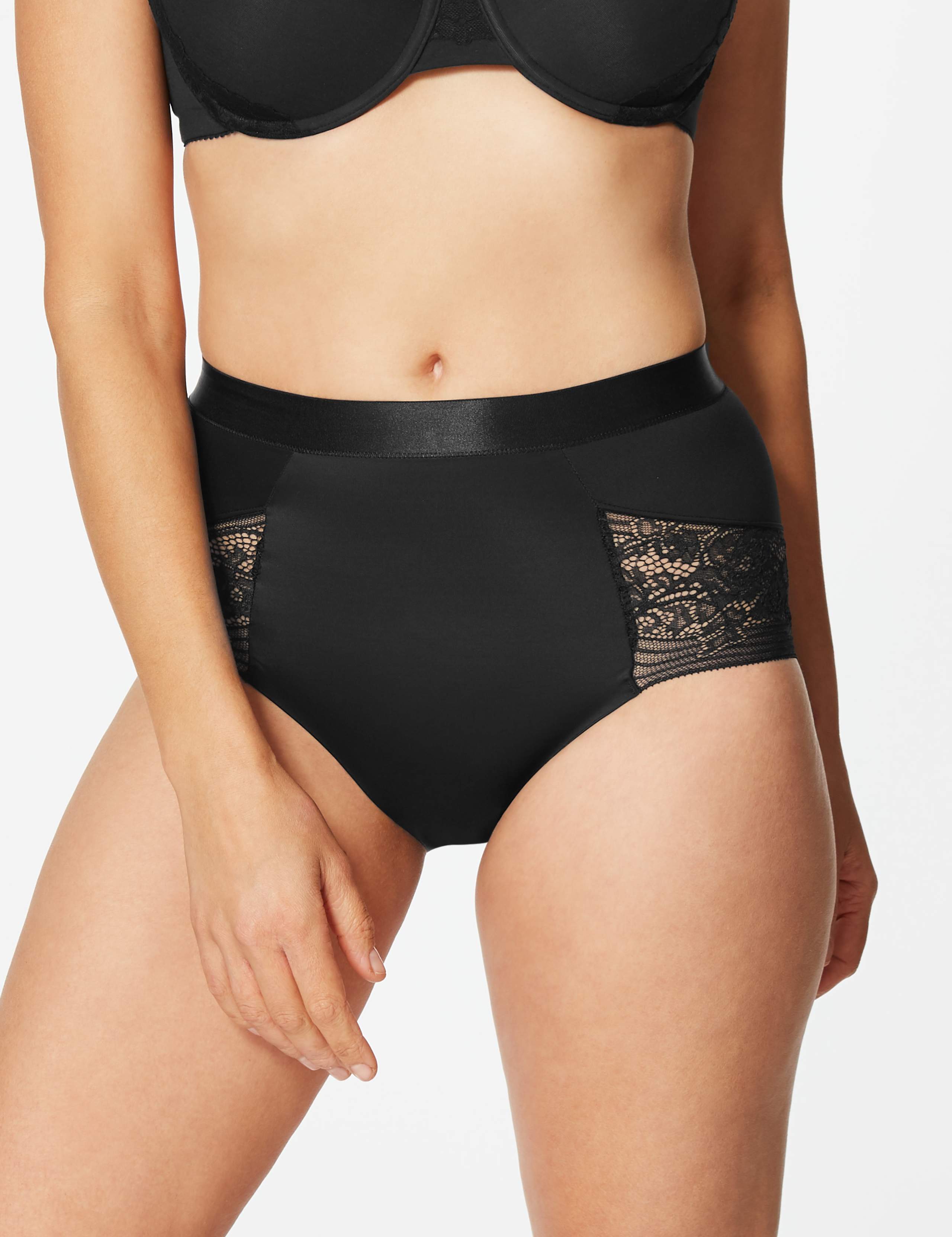 Medium Control Full Brief Knickers 2 of 3