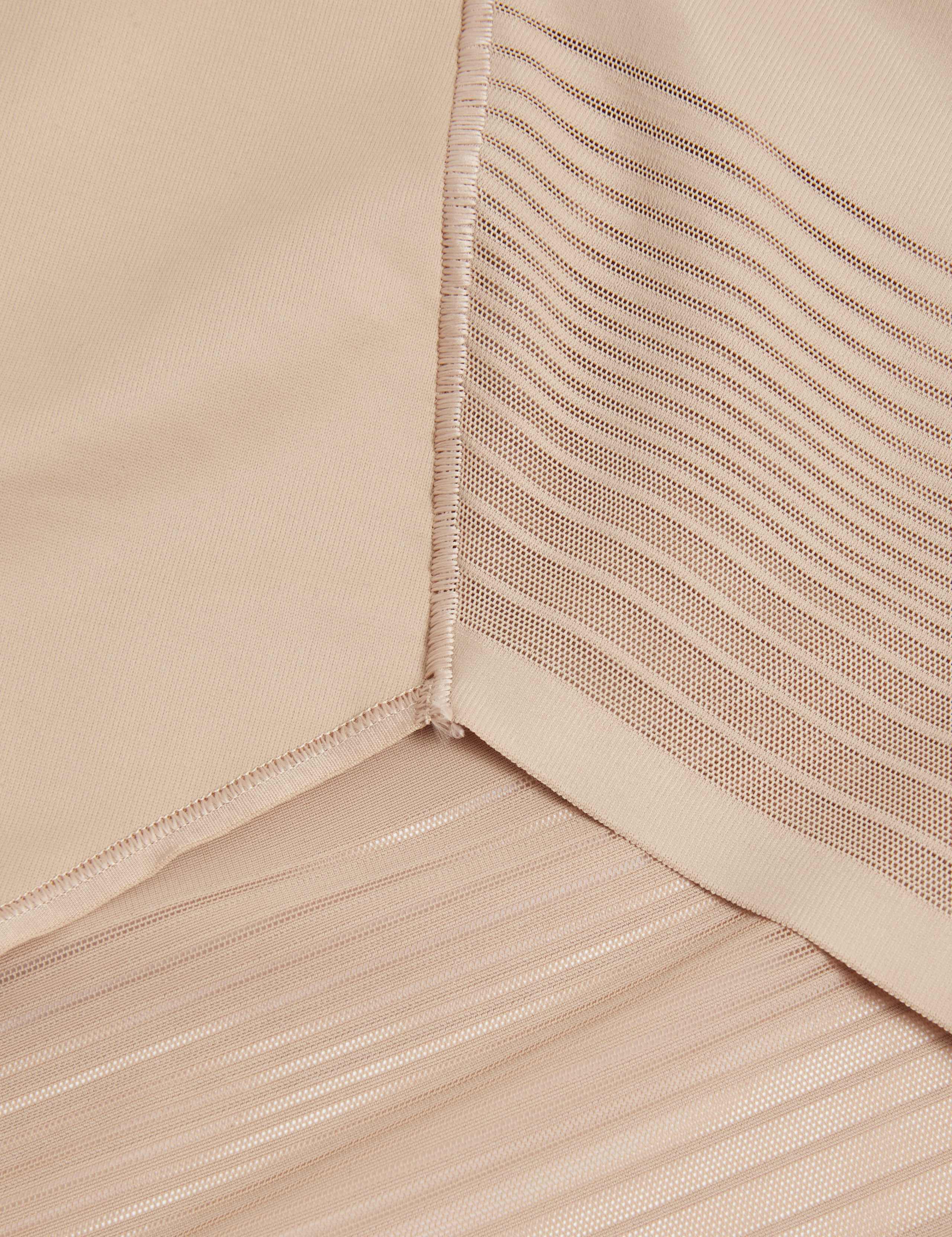 Body Define™ Firm Control No VPL Full Briefs 2 of 2