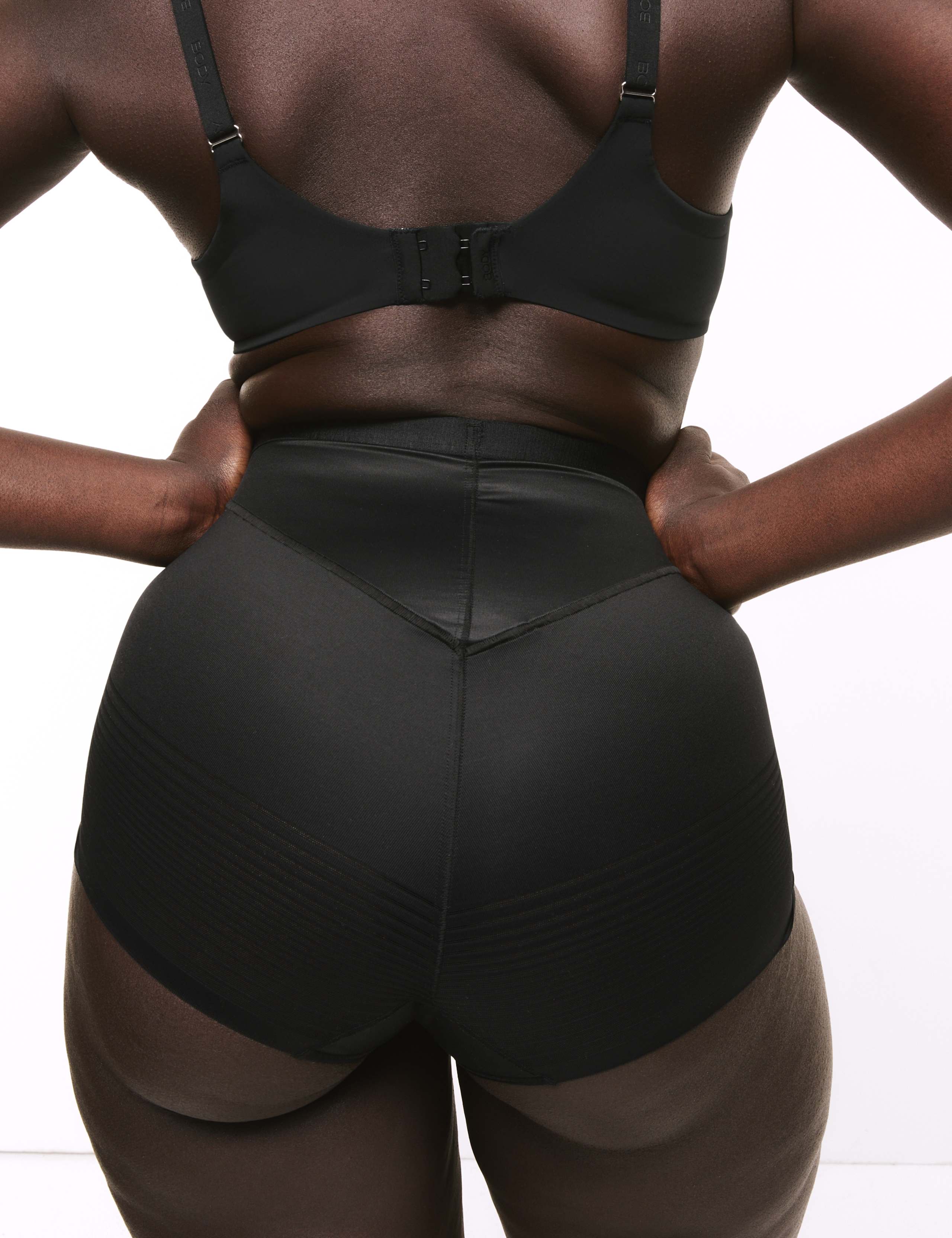 Body Define™ Firm Control No VPL Full Briefs 3 of 6